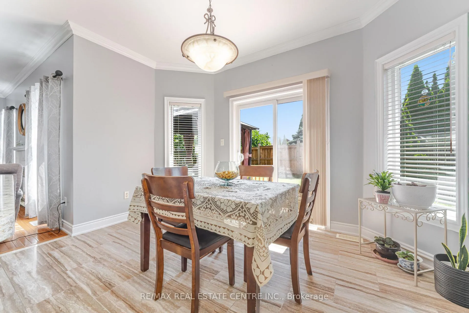 Photo 19 of 46 Lakefield Road, Brampton, Snelgrove — HOMEH