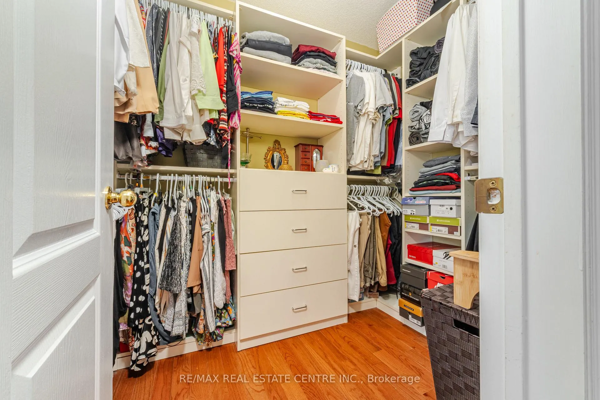 Photo 27 of 46 Lakefield Road, Brampton, Snelgrove — HOMEH