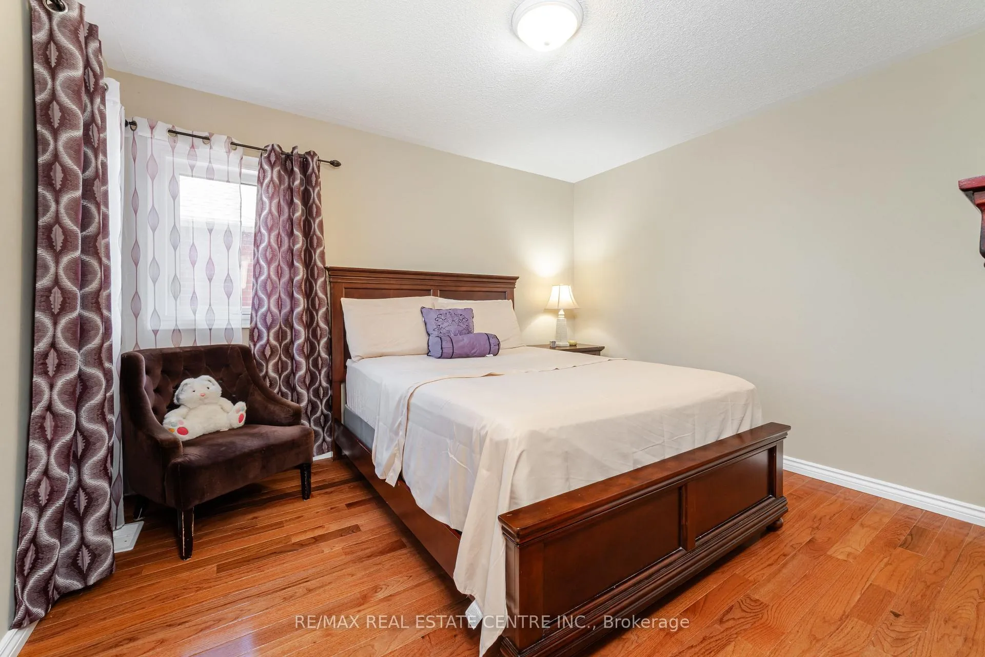 Photo 32 of 46 Lakefield Road, Brampton, Snelgrove — HOMEH