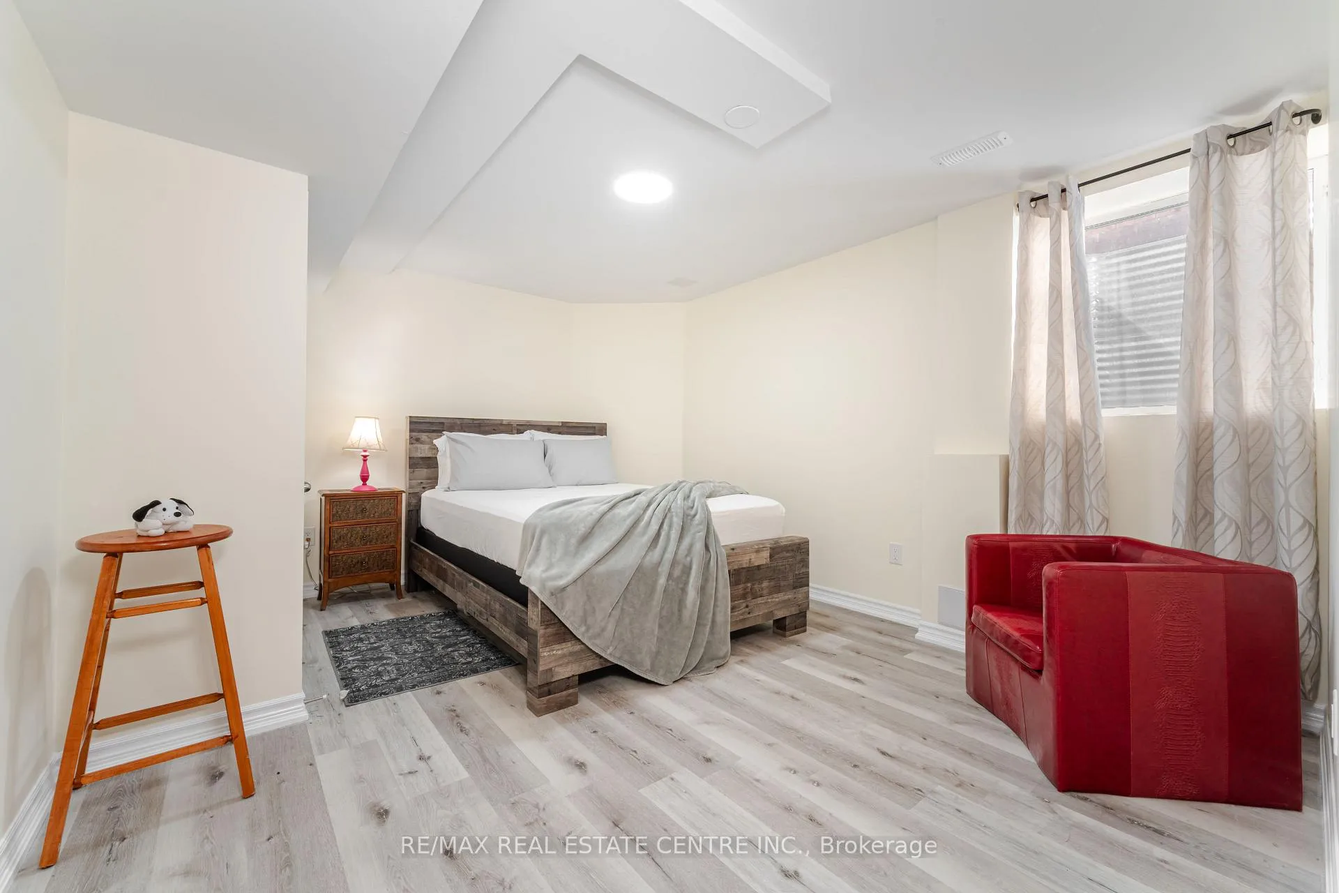 Photo 43 of 46 Lakefield Road, Brampton, Snelgrove — HOMEH