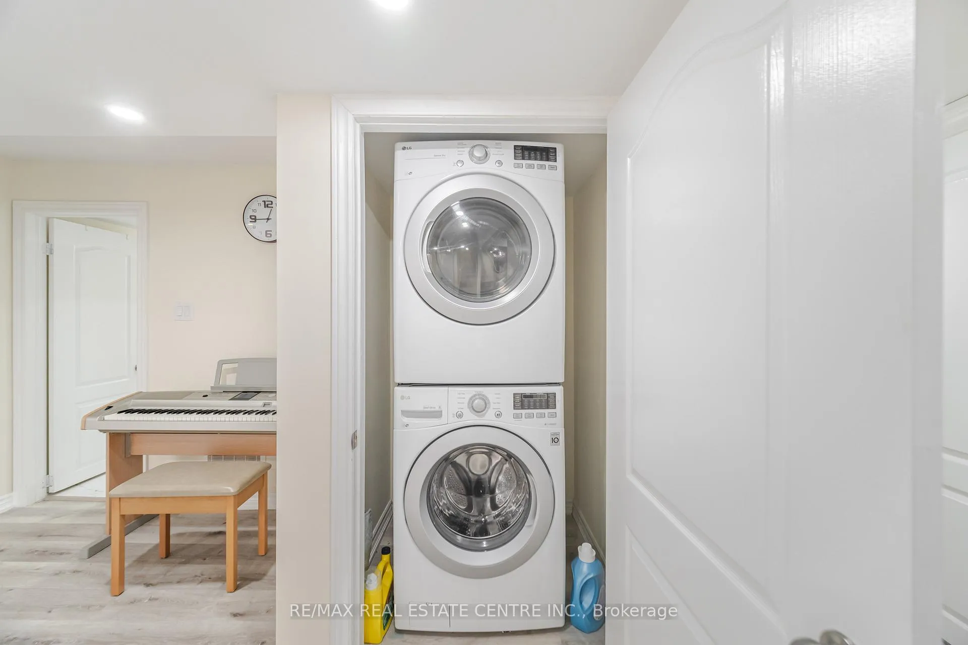 Photo 47 of 46 Lakefield Road, Brampton, Snelgrove — HOMEH