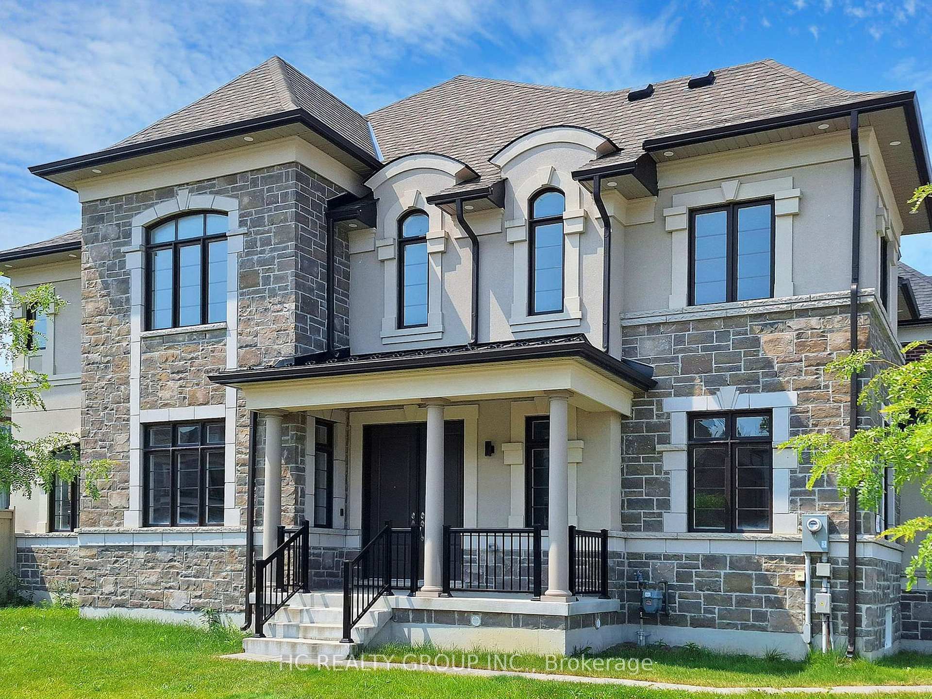 Photo 3 of 255 Touch Gold Crescent, Aurora, Bayview Southeast — HOMEH