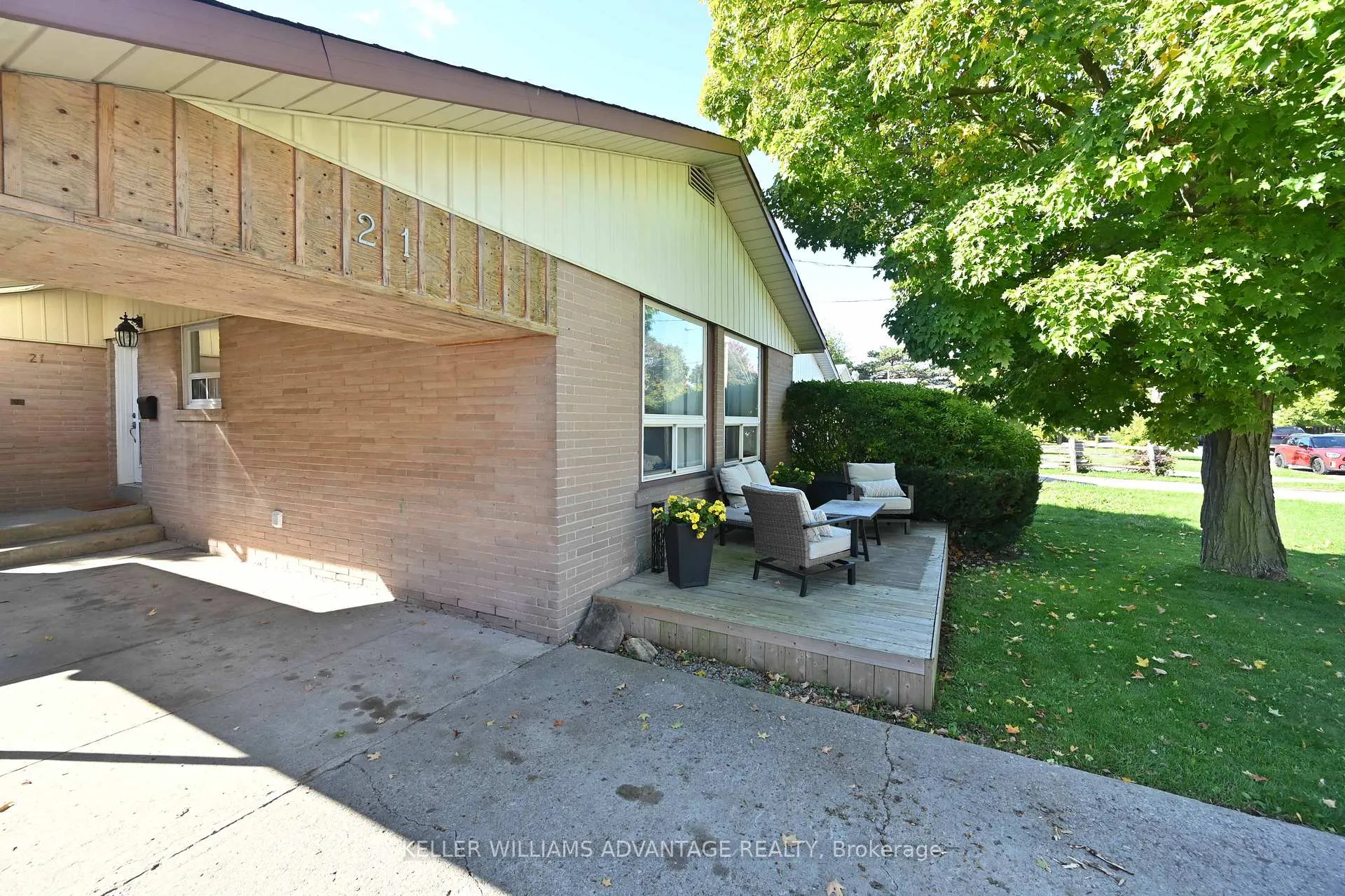 Photo 3 of 21 Deerfield Road, Scarborough, Bendale — HOMEH