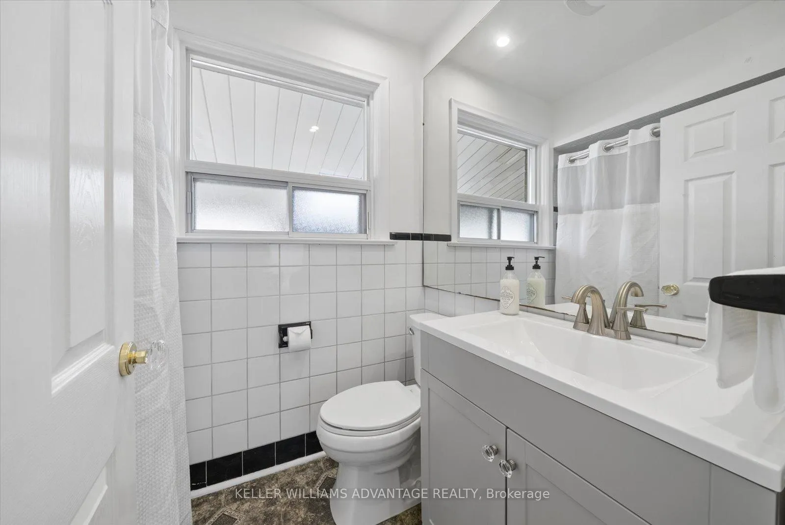 Photo 18 of 21 Deerfield Road, Scarborough, Bendale — HOMEH