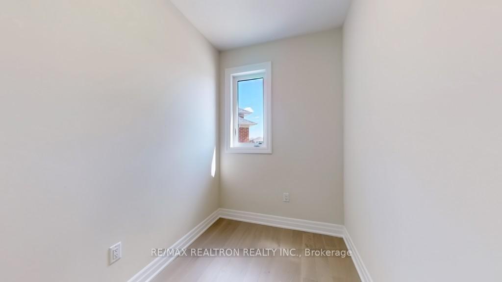 Photo 33 of 41 John Dalimore Drive, Georgina, Keswick South — HOMEH