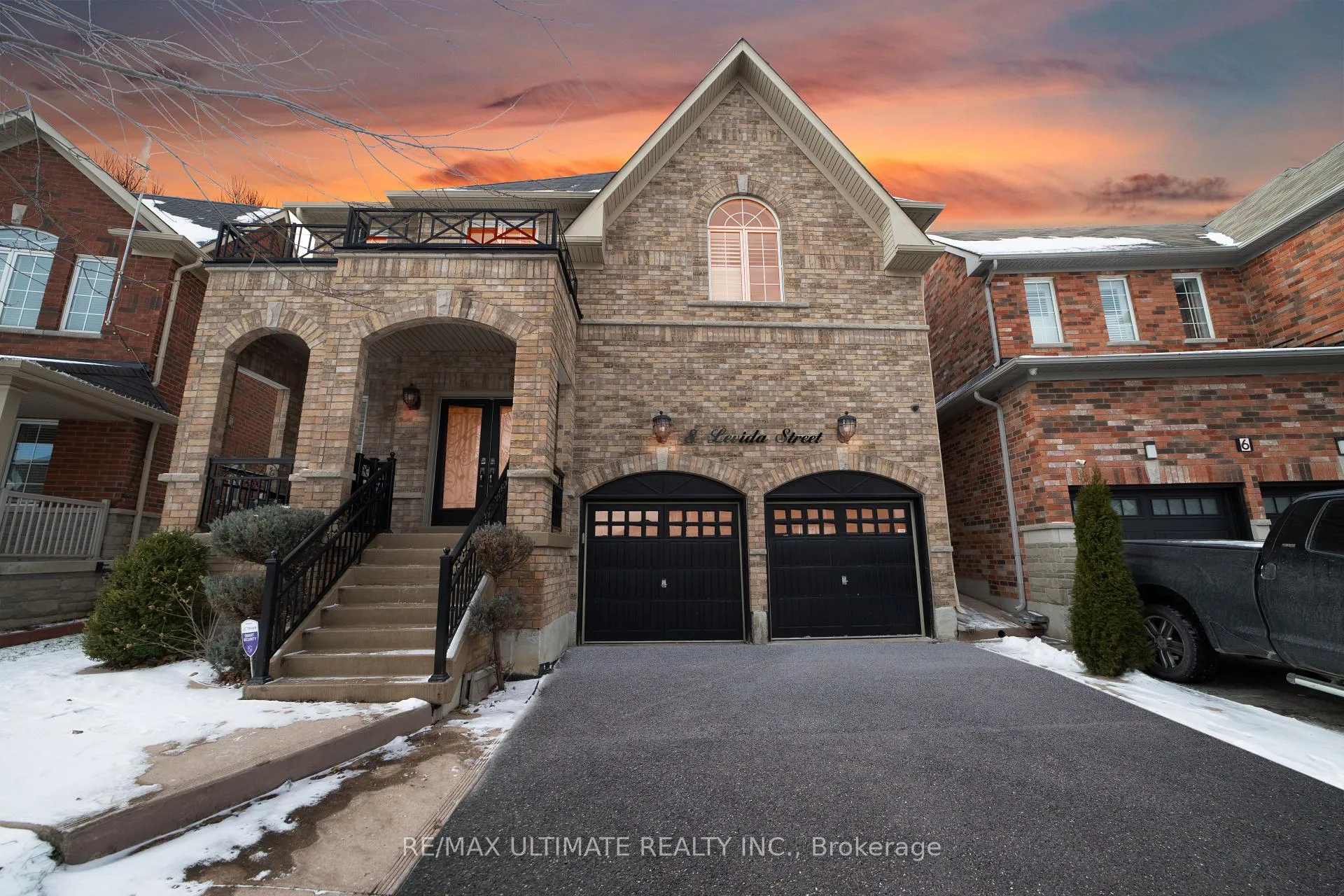 Photo 2 of 8 Levida Street, Brampton, Vales of Castlemore — HOMEH