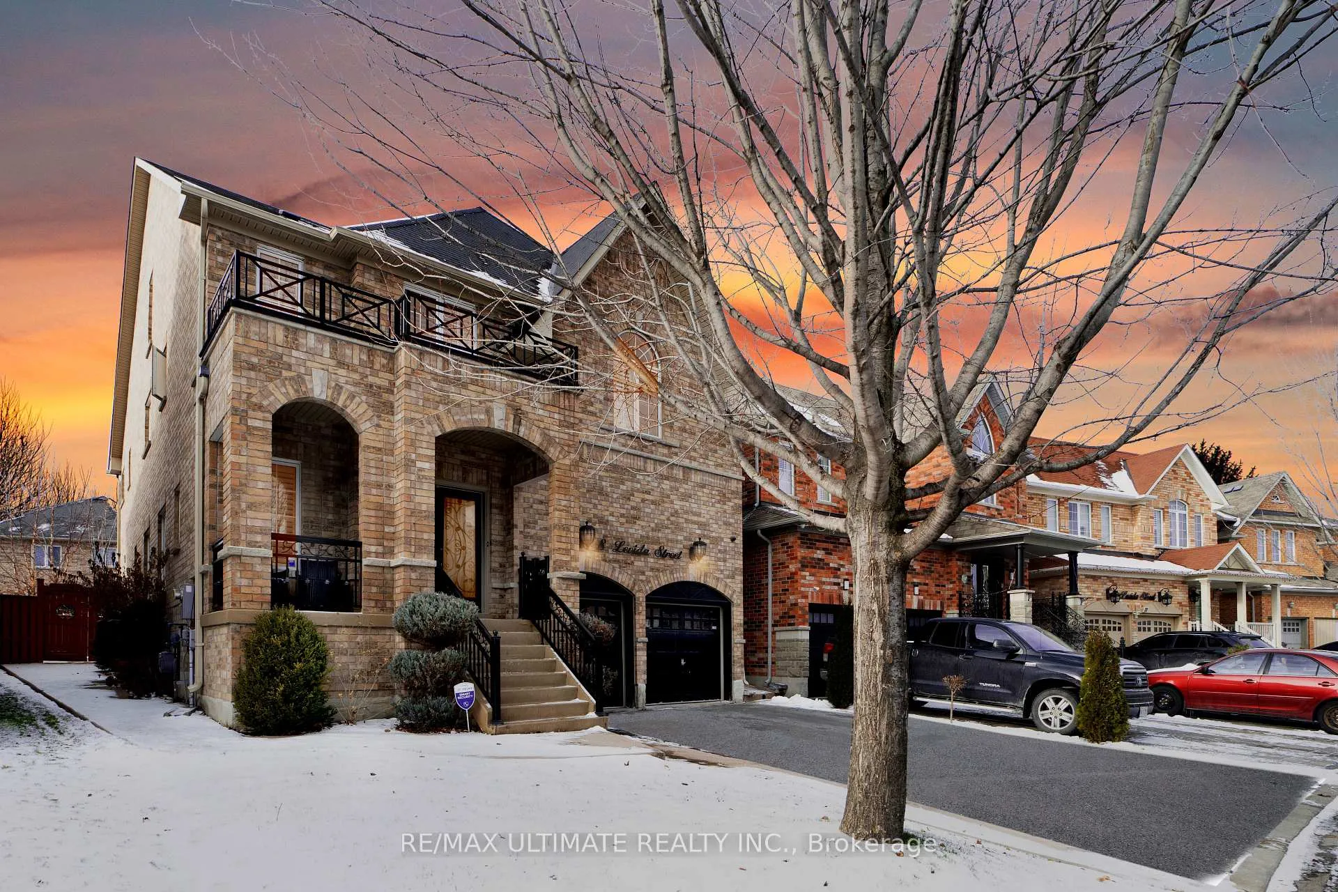 Photo 3 of 8 Levida Street, Brampton, Vales of Castlemore — HOMEH