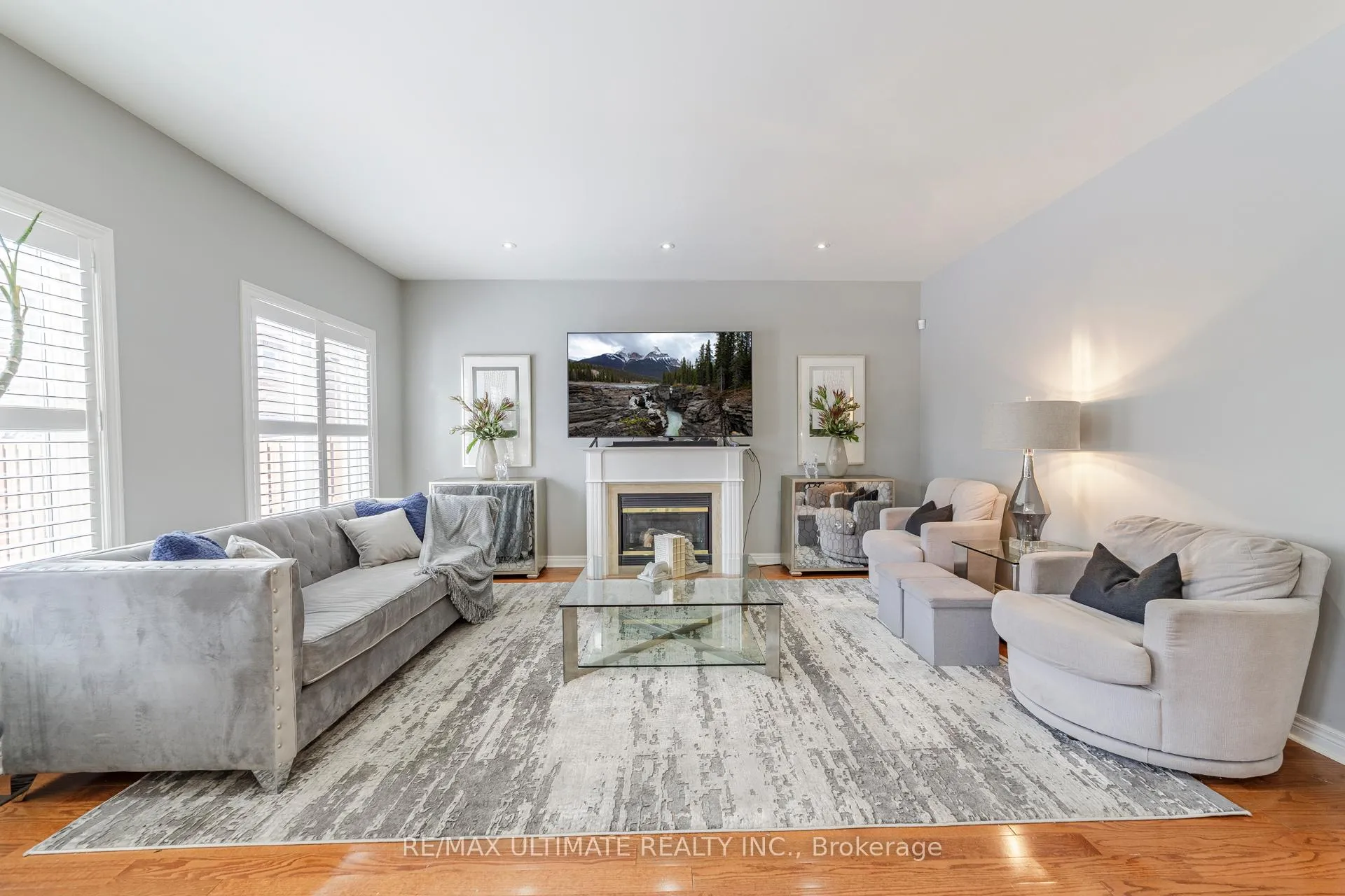 Photo 13 of 8 Levida Street, Brampton, Vales of Castlemore — HOMEH