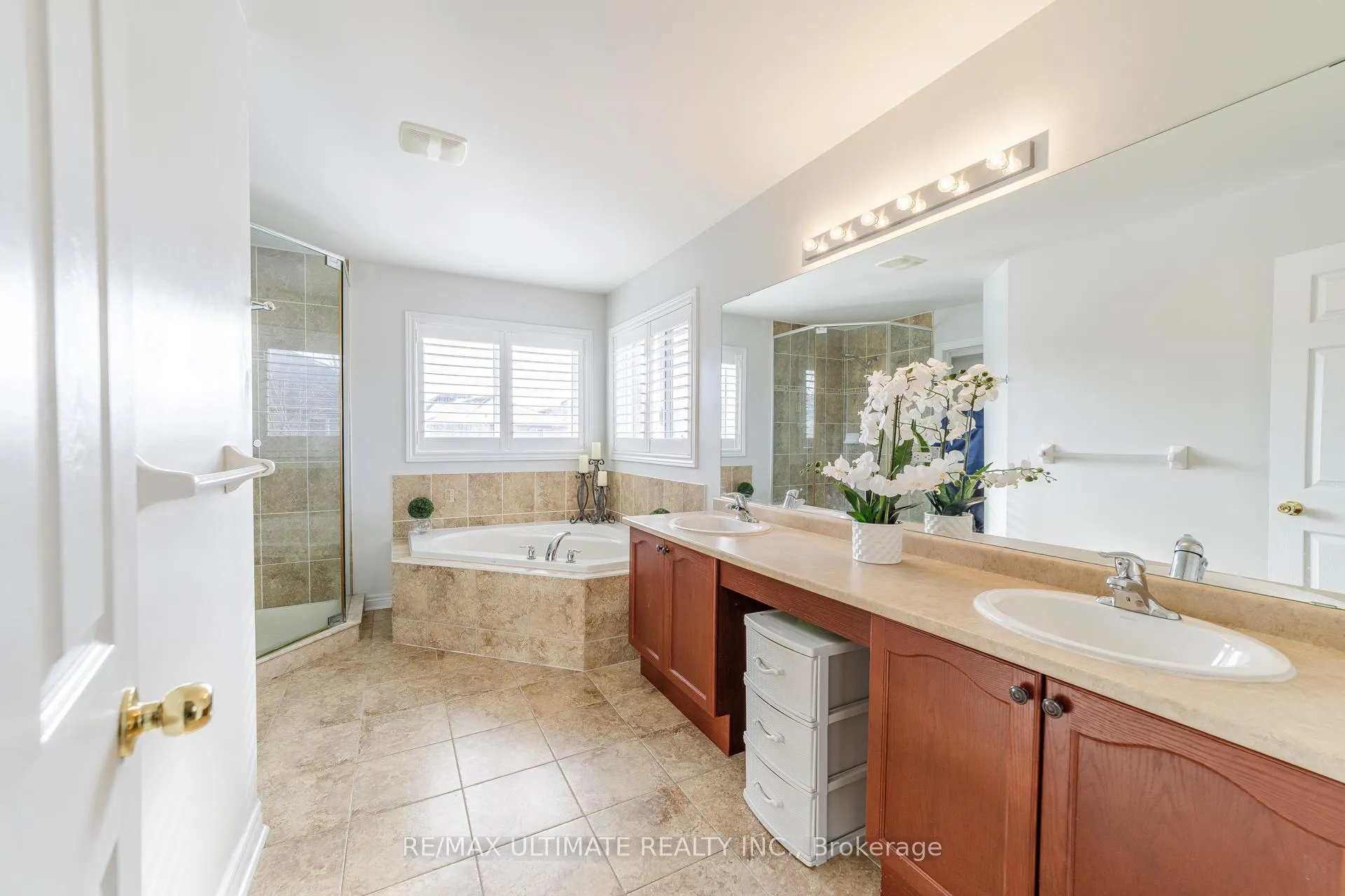 Photo 17 of 8 Levida Street, Brampton, Vales of Castlemore — HOMEH