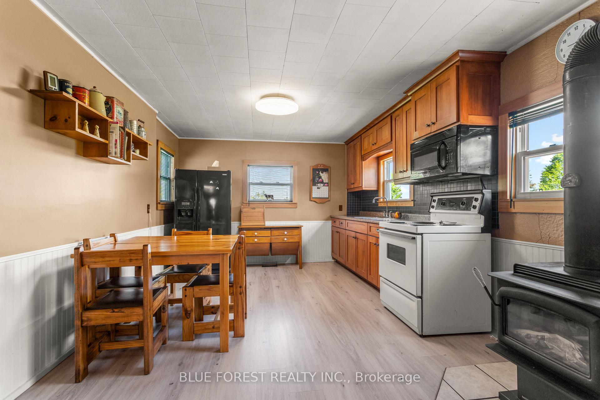 Photo 6 of 9404 Belmont Road, Central Elgin, New Sarum — HOMEH