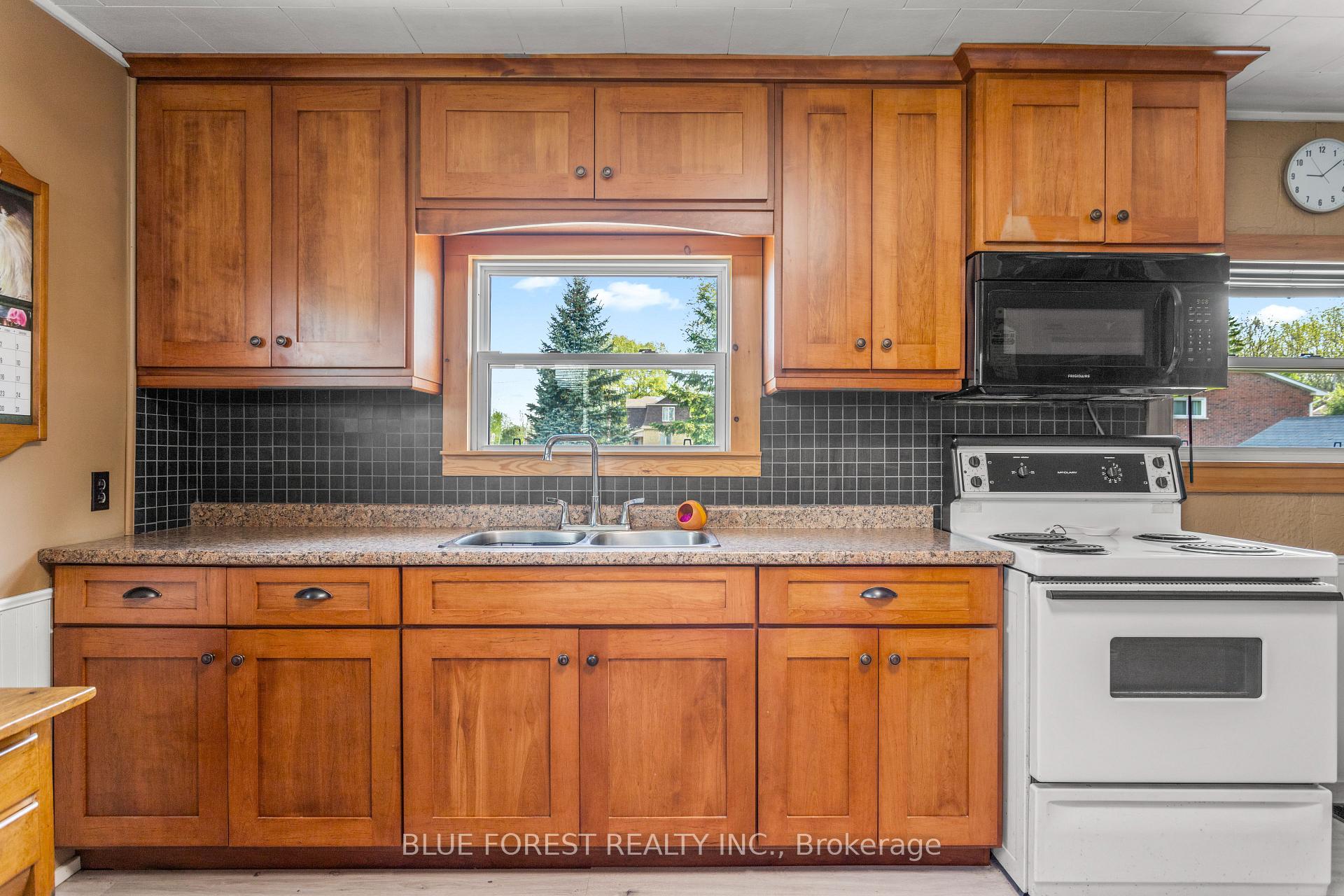 Photo 7 of 9404 Belmont Road, Central Elgin, New Sarum — HOMEH
