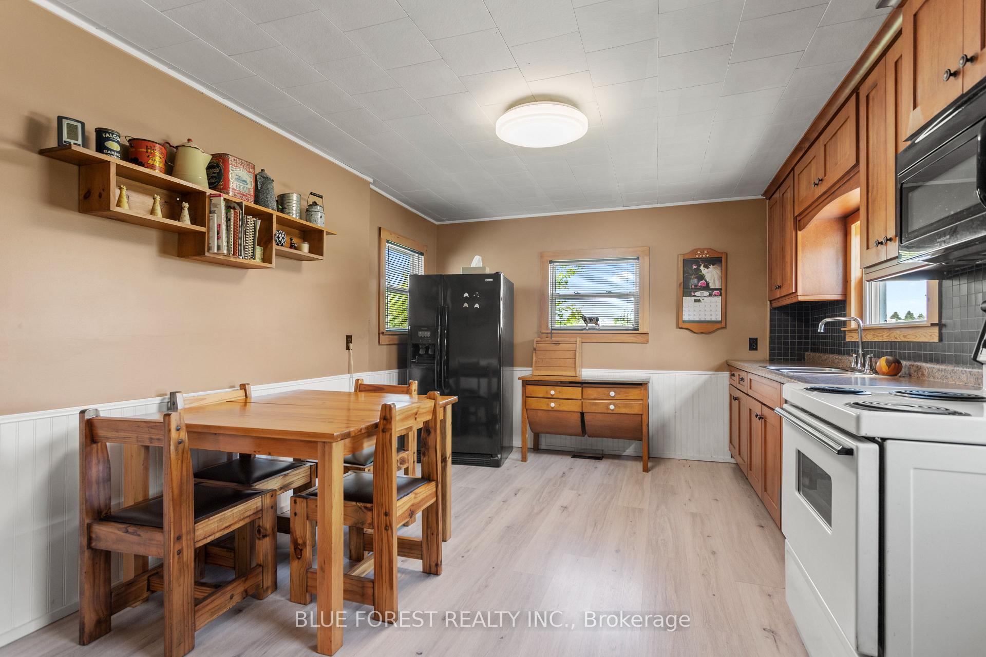 Photo 8 of 9404 Belmont Road, Central Elgin, New Sarum — HOMEH