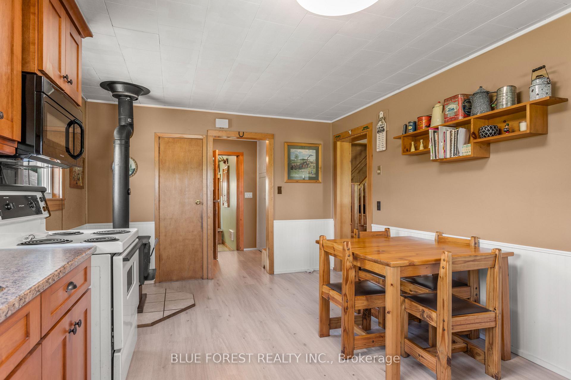 Photo 9 of 9404 Belmont Road, Central Elgin, New Sarum — HOMEH