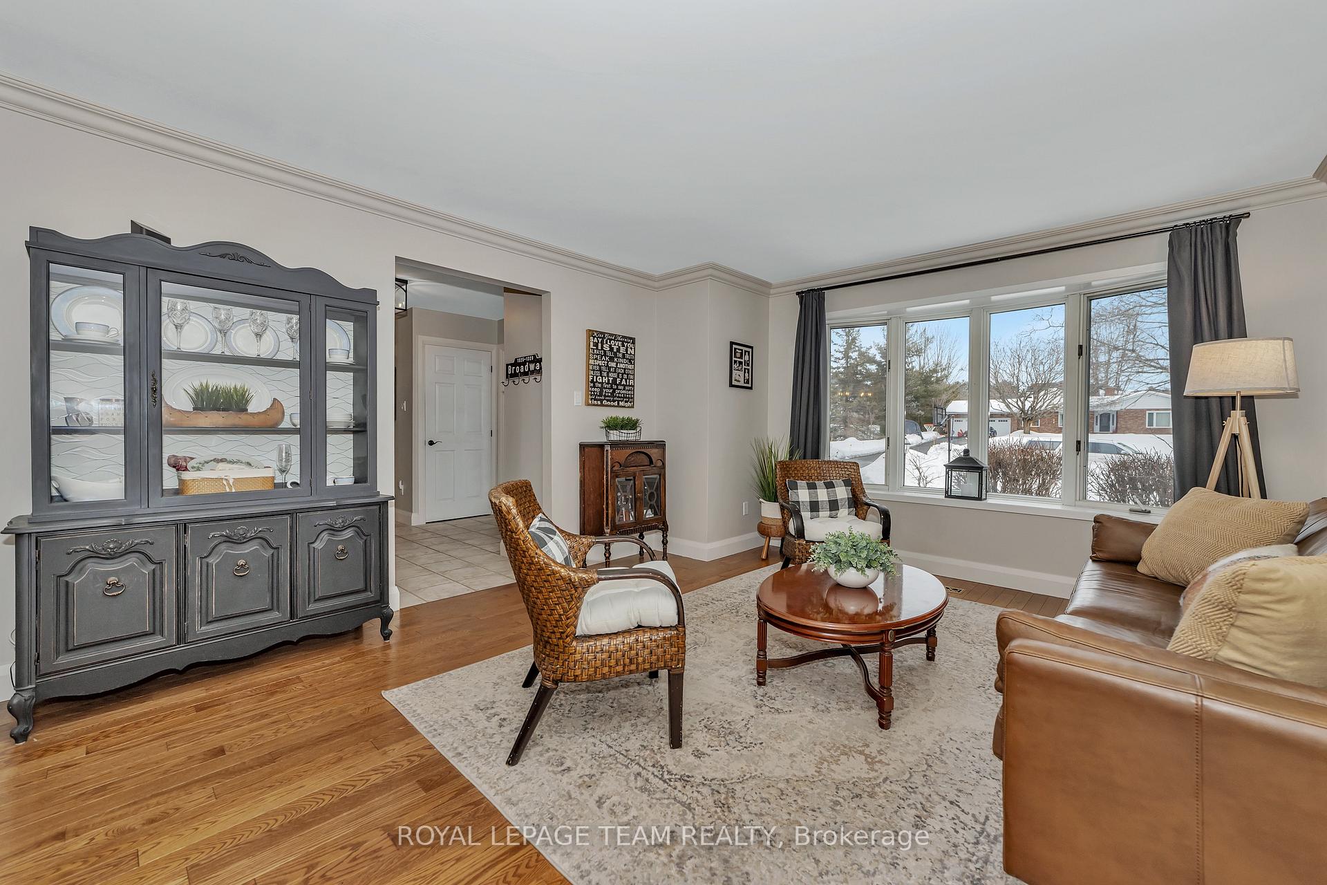 Photo 8 of 129 Ridgeview Drive, Ottawa, Carp — HOMEH