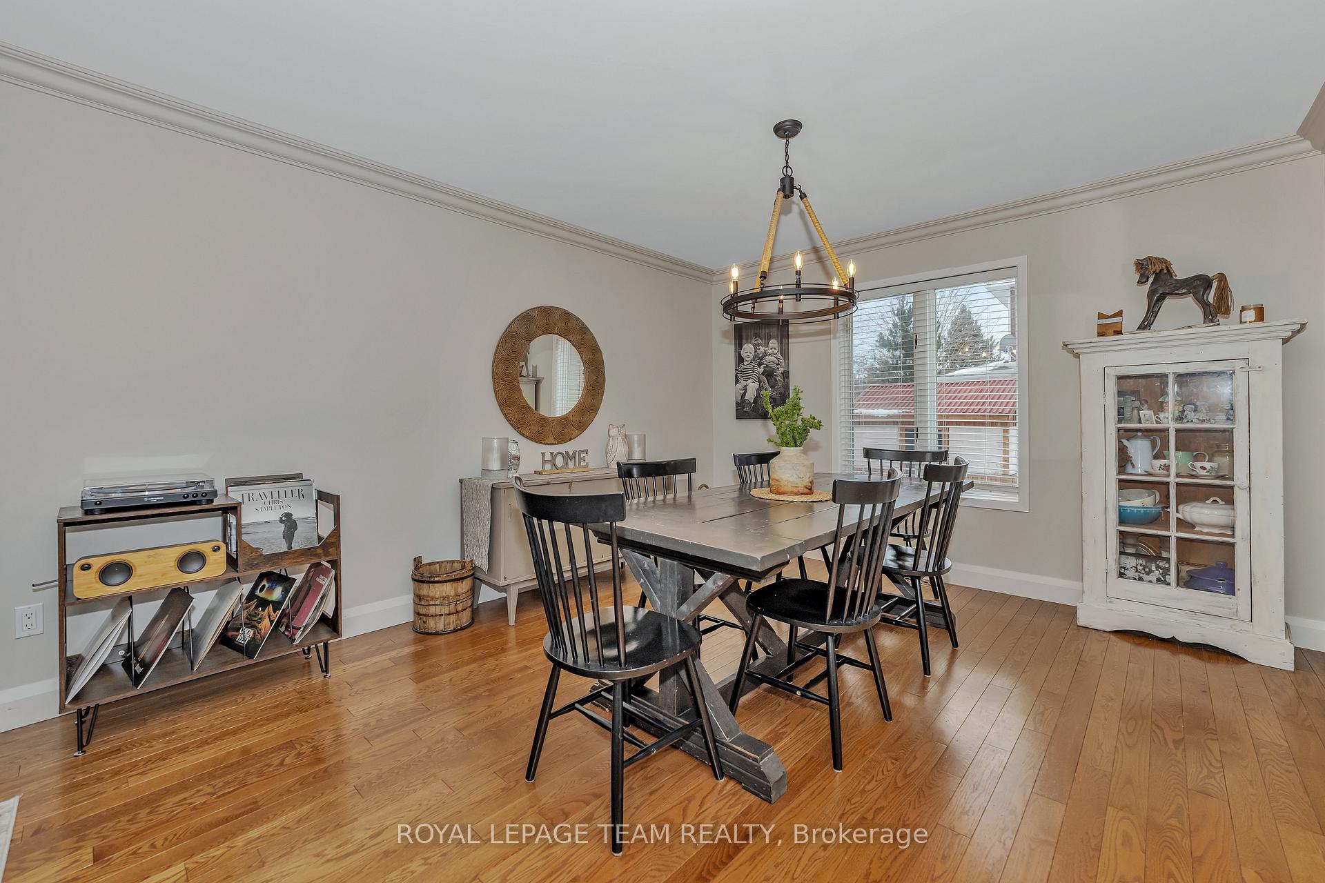 Photo 10 of 129 Ridgeview Drive, Ottawa, Carp — HOMEH