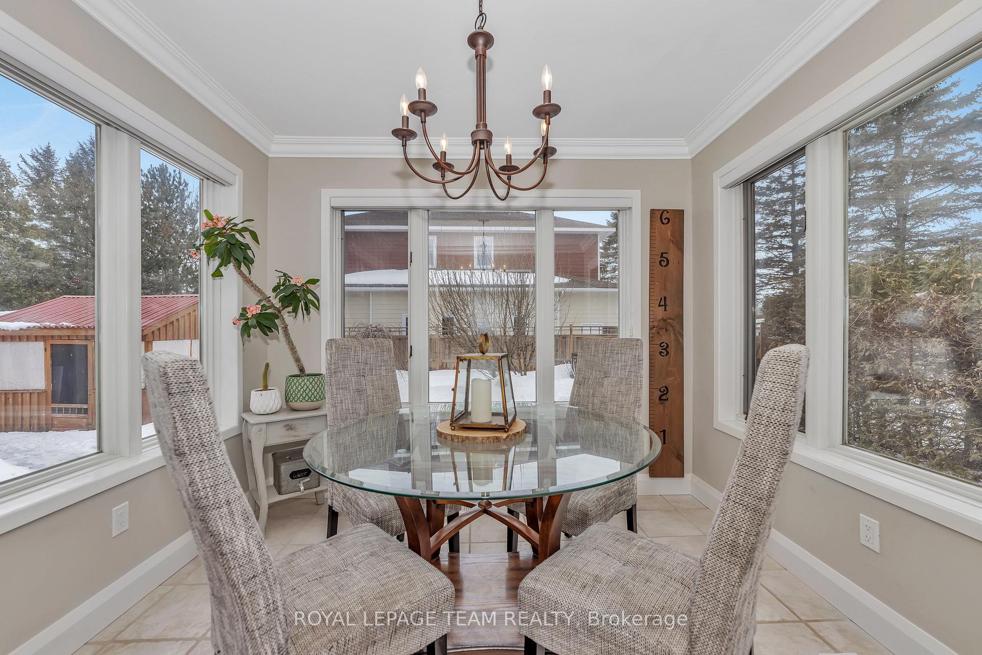 Photo 13 of 129 Ridgeview Drive, Ottawa, Carp — HOMEH