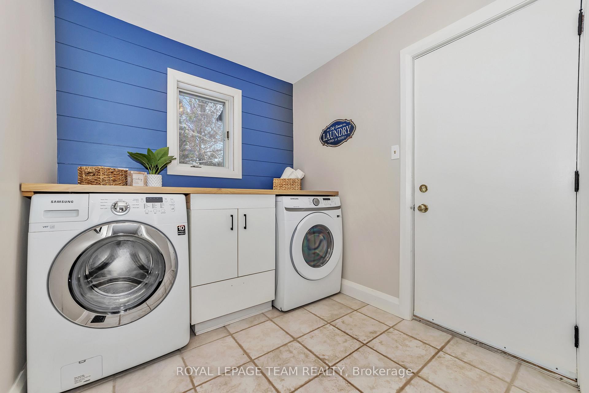 Photo 18 of 129 Ridgeview Drive, Ottawa, Carp — HOMEH