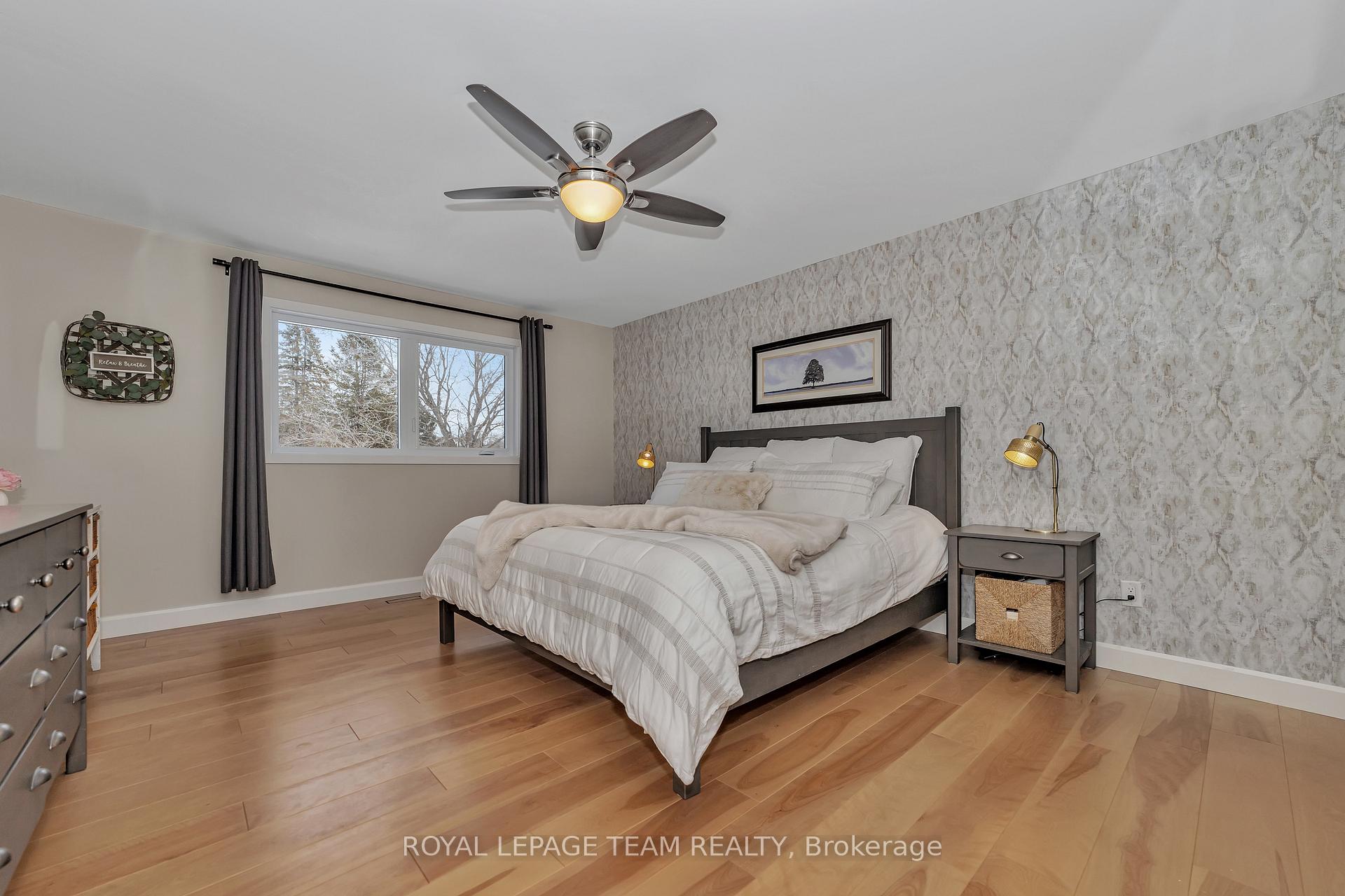 Photo 19 of 129 Ridgeview Drive, Ottawa, Carp — HOMEH