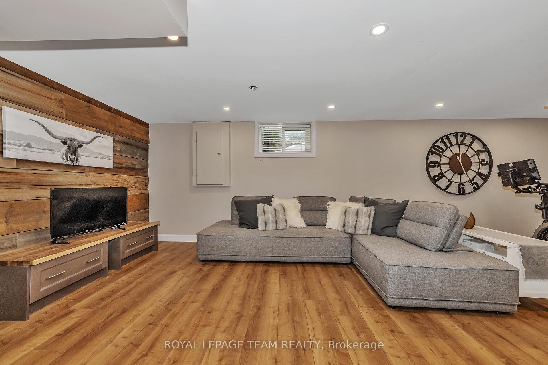 Photo 27 of 129 Ridgeview Drive, Ottawa, Carp — HOMEH