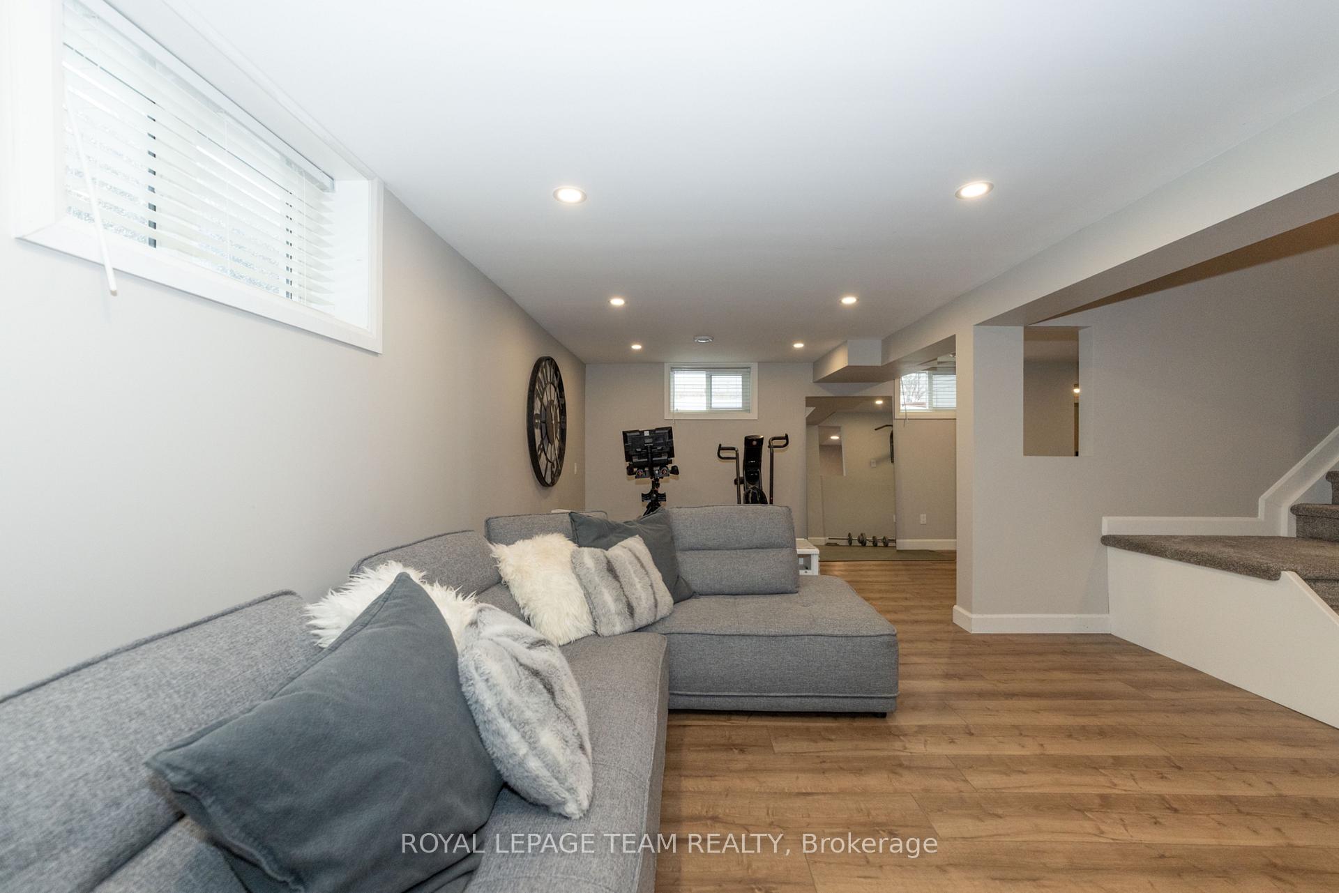 Photo 28 of 129 Ridgeview Drive, Ottawa, Carp — HOMEH