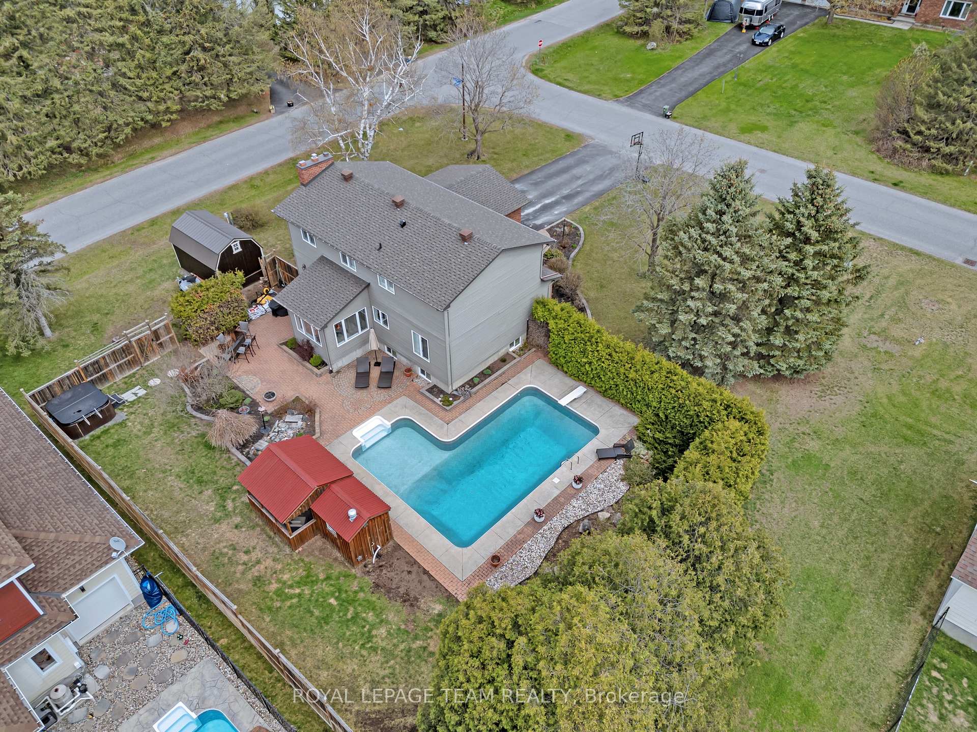 Photo 35 of 129 Ridgeview Drive, Ottawa, Carp — HOMEH