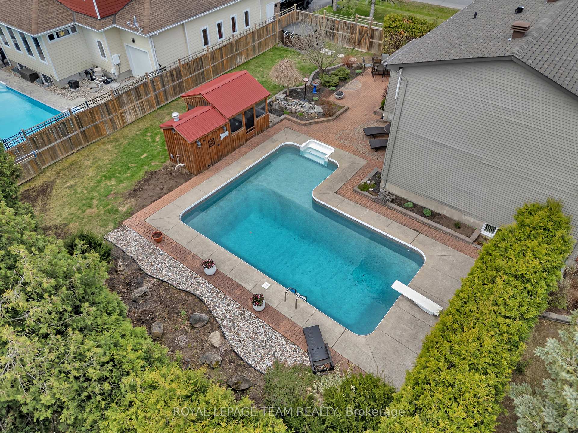 Photo 36 of 129 Ridgeview Drive, Ottawa, Carp — HOMEH