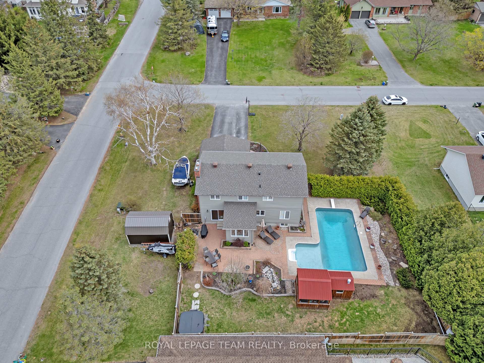 Photo 41 of 129 Ridgeview Drive, Ottawa, Carp — HOMEH