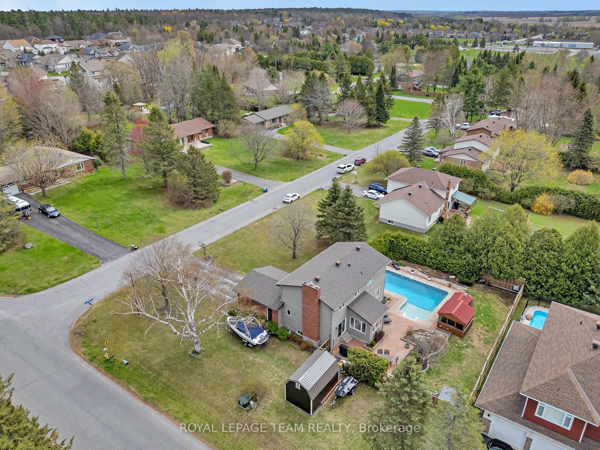 Photo 44 of 129 Ridgeview Drive, Ottawa, Carp — HOMEH