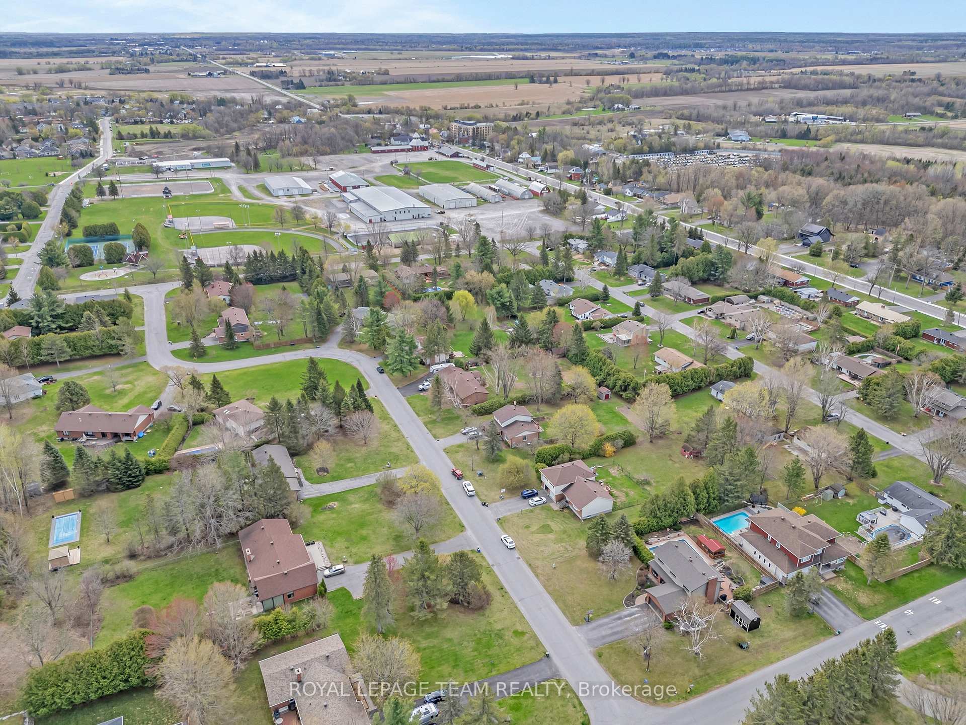 Photo 45 of 129 Ridgeview Drive, Ottawa, Carp — HOMEH
