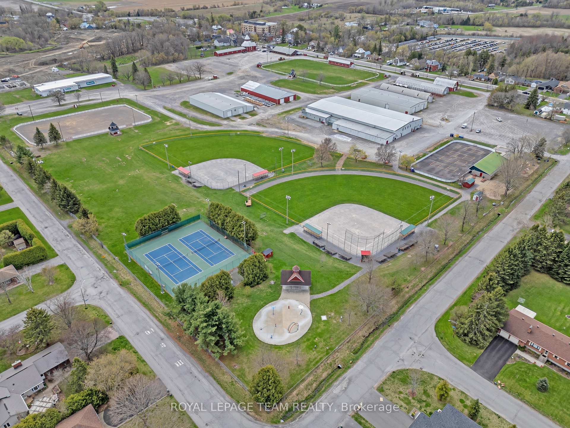 Photo 47 of 129 Ridgeview Drive, Ottawa, Carp — HOMEH