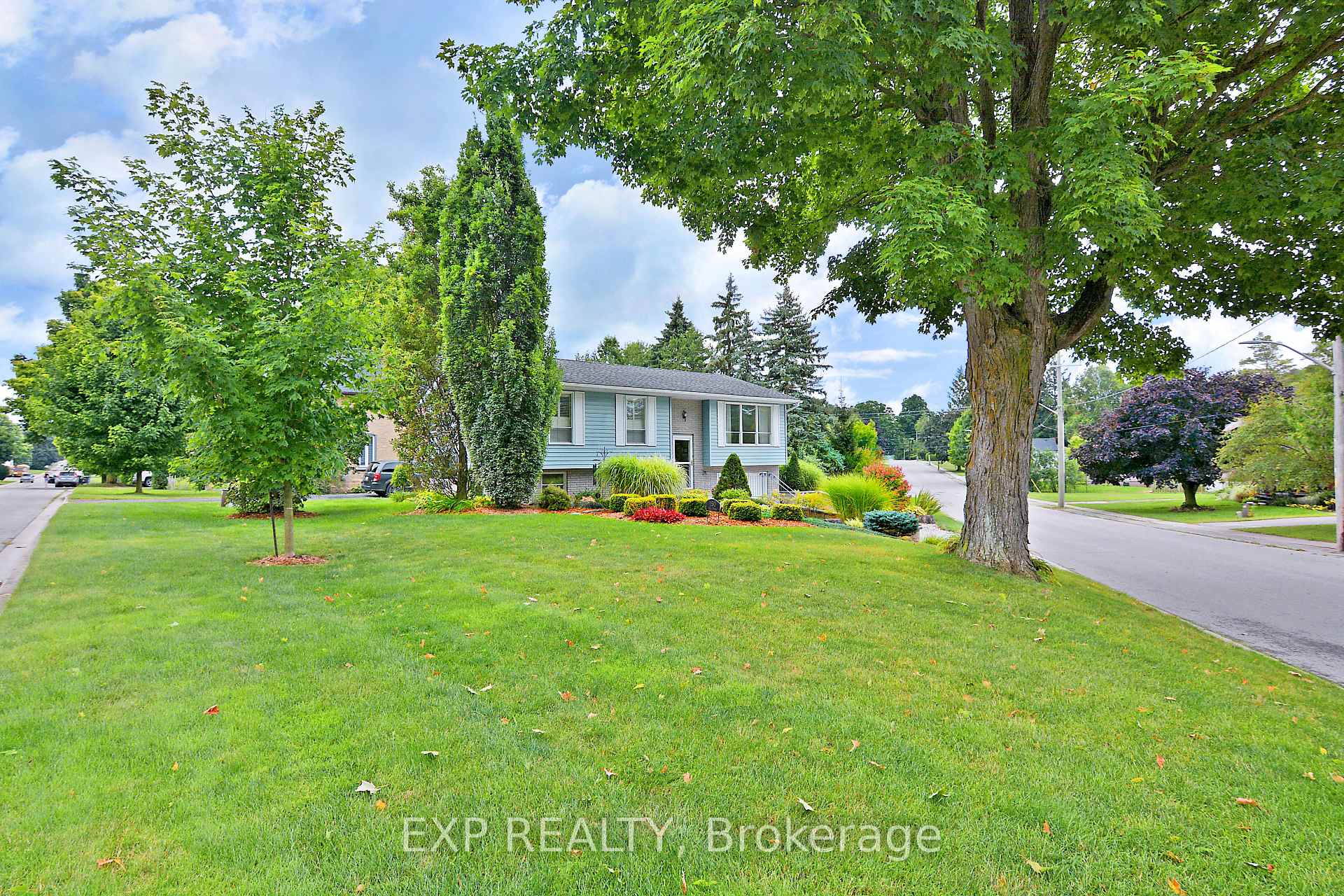 Photo 2 of 150 Mary Street, Central Huron, Clinton — HOMEH