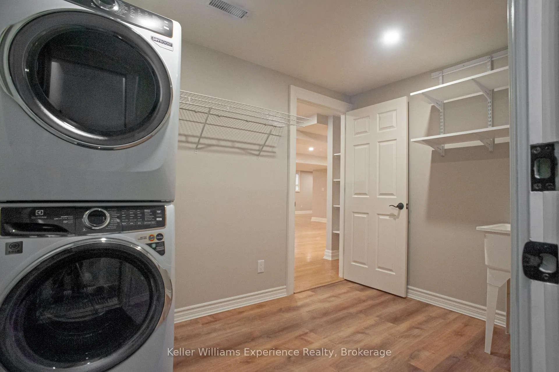 Photo 2 of Unit Lower Level, 72 Oxley Drive, Penetanguishene — HOMEH