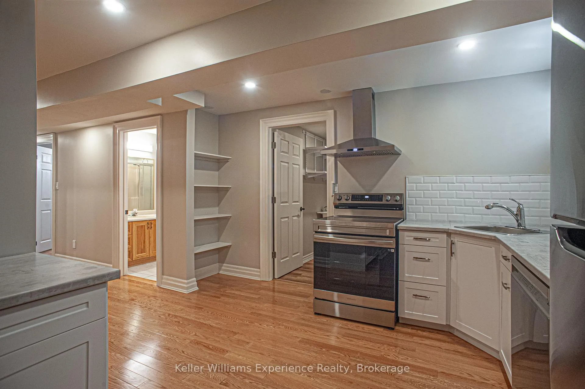 Photo 4 of Unit Lower Level, 72 Oxley Drive, Penetanguishene — HOMEH
