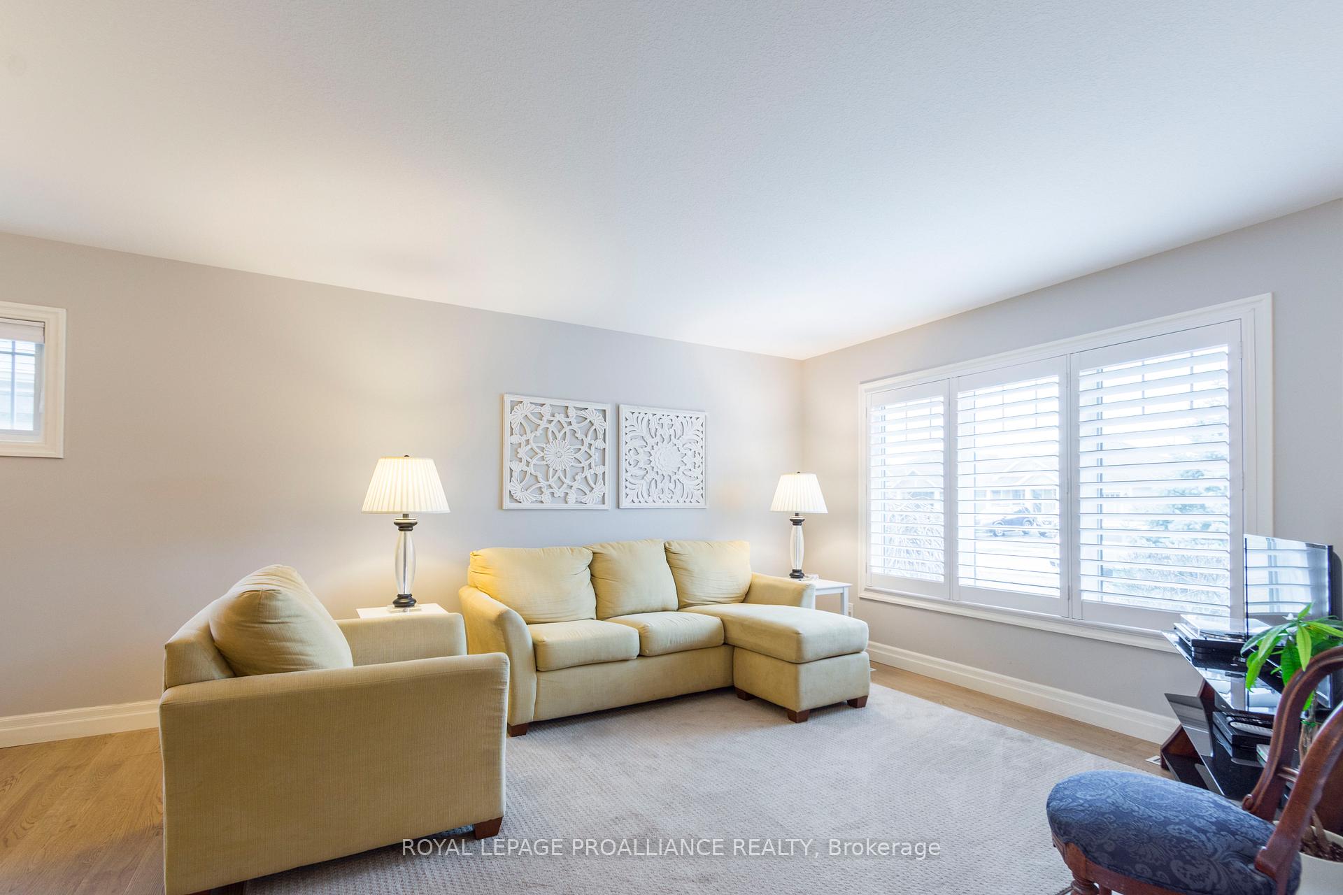 Photo 5 of 47 Tessa Boulevard, Belleville, Belleville Ward — HOMEH