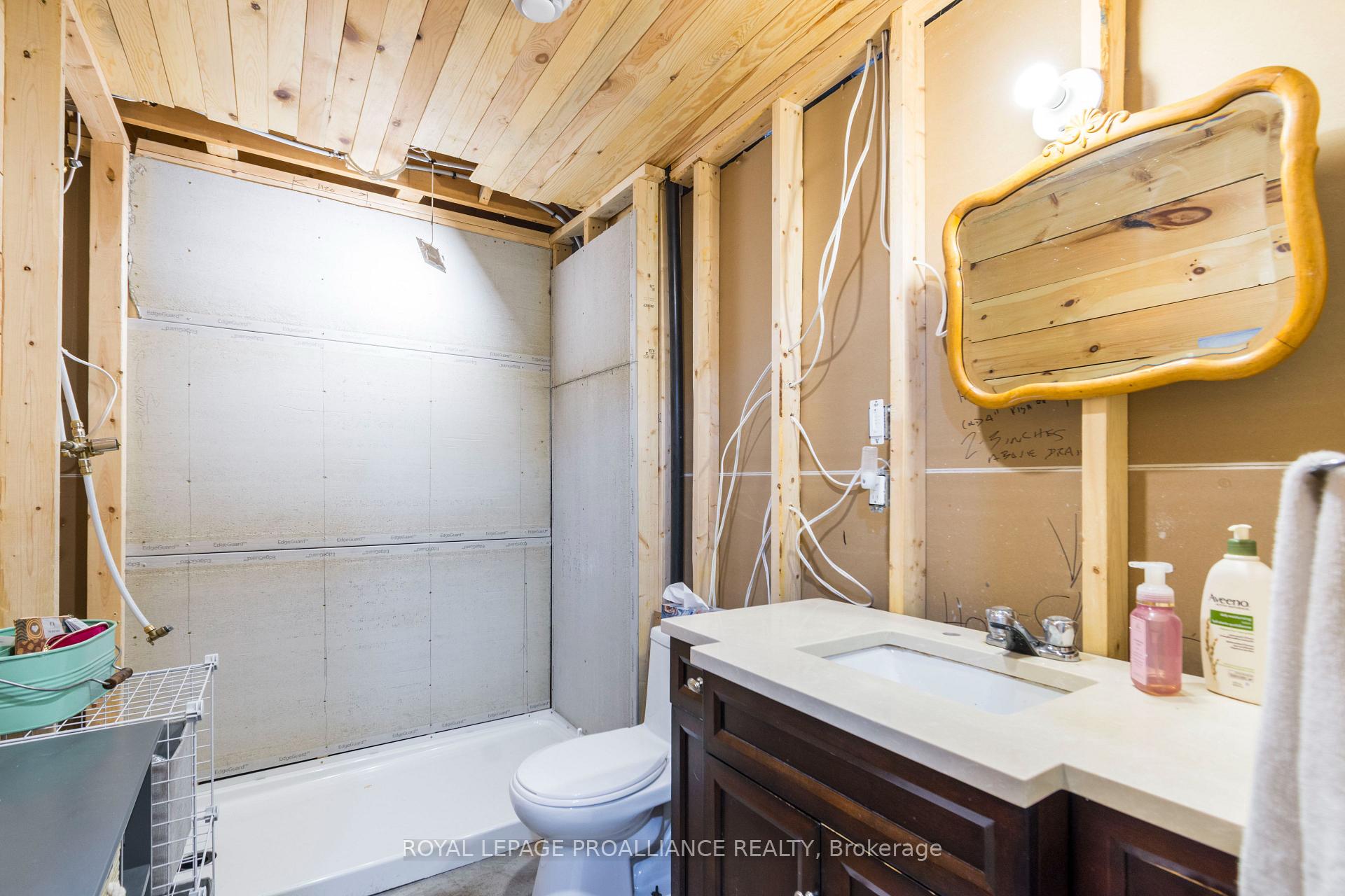 Photo 24 of 47 Tessa Boulevard, Belleville, Belleville Ward — HOMEH