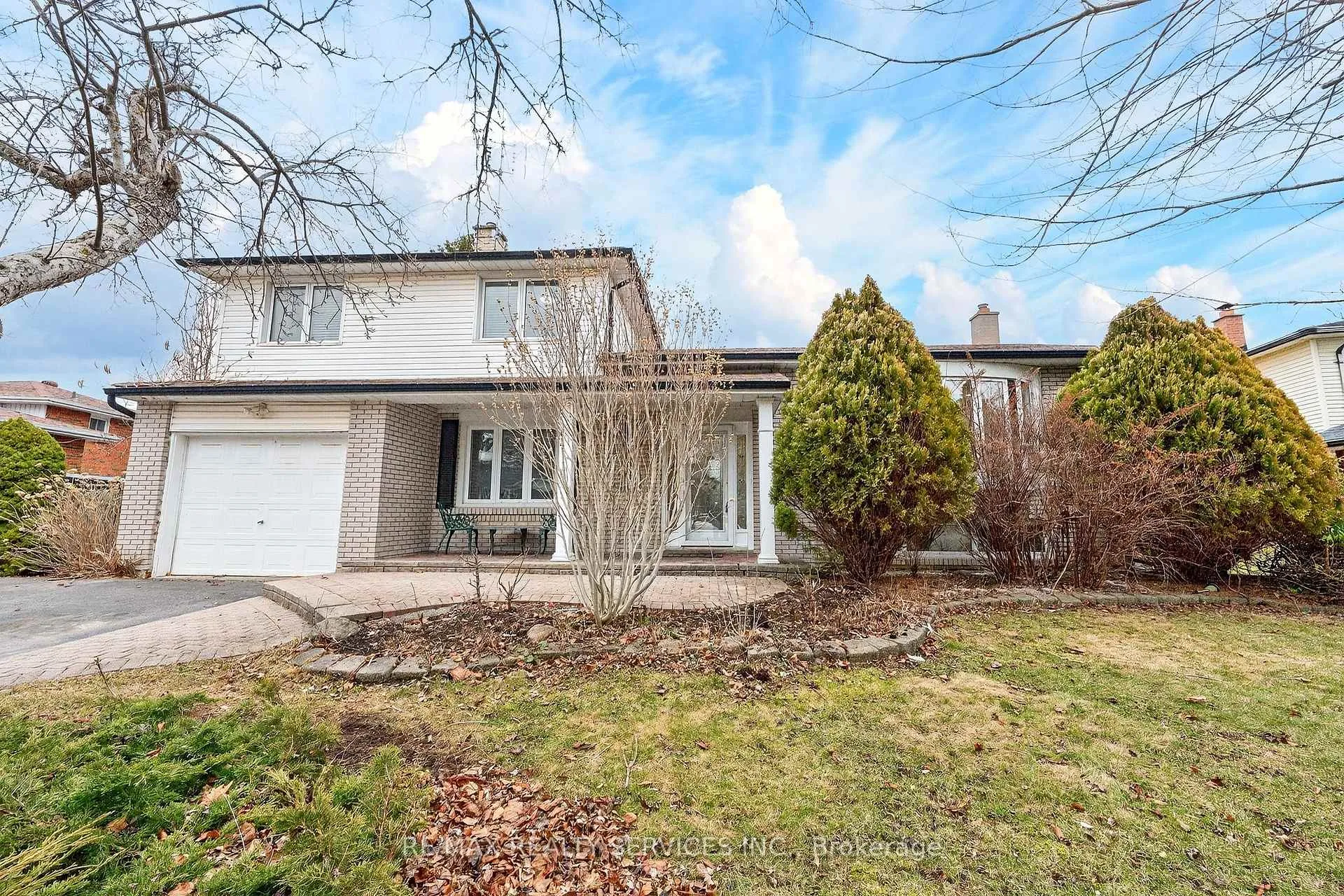 Photo 1 of 13 Strathy Road, Ajax, South East — HOMEH