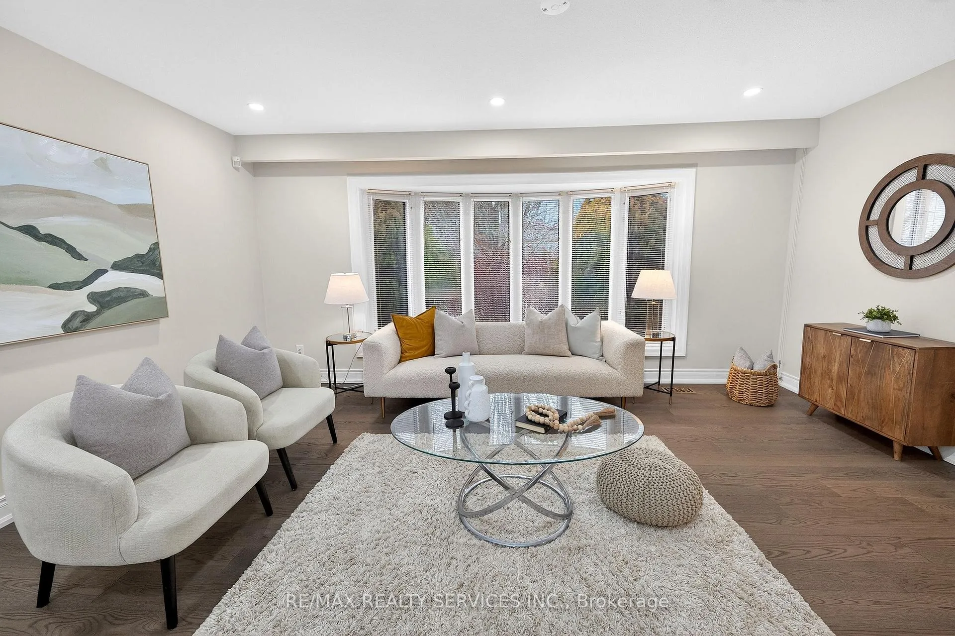Photo 10 of 13 Strathy Road, Ajax, South East — HOMEH