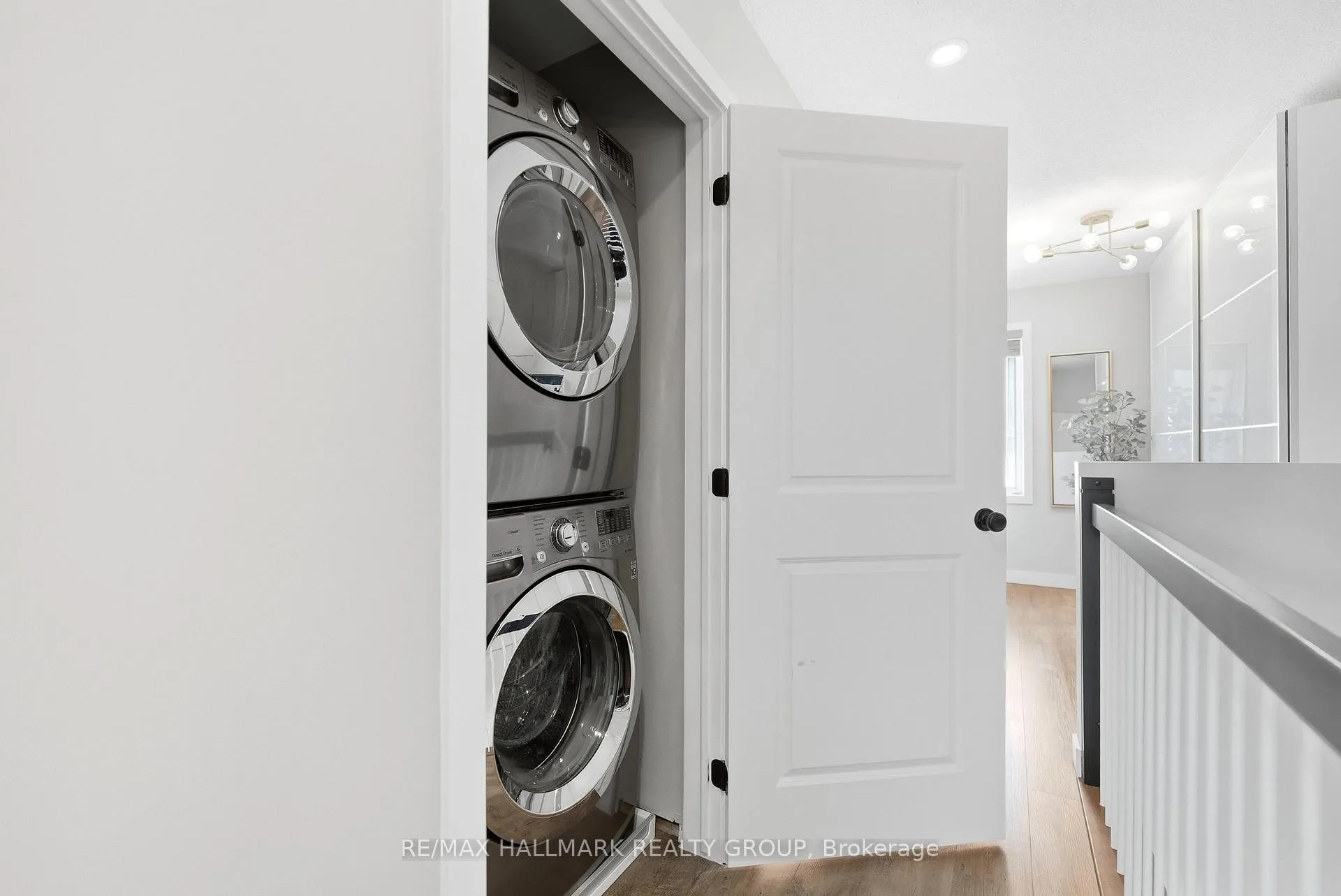 Photo 23 of 128 Songbird Private, Ottawa, Westcliffe Estates — HOMEH