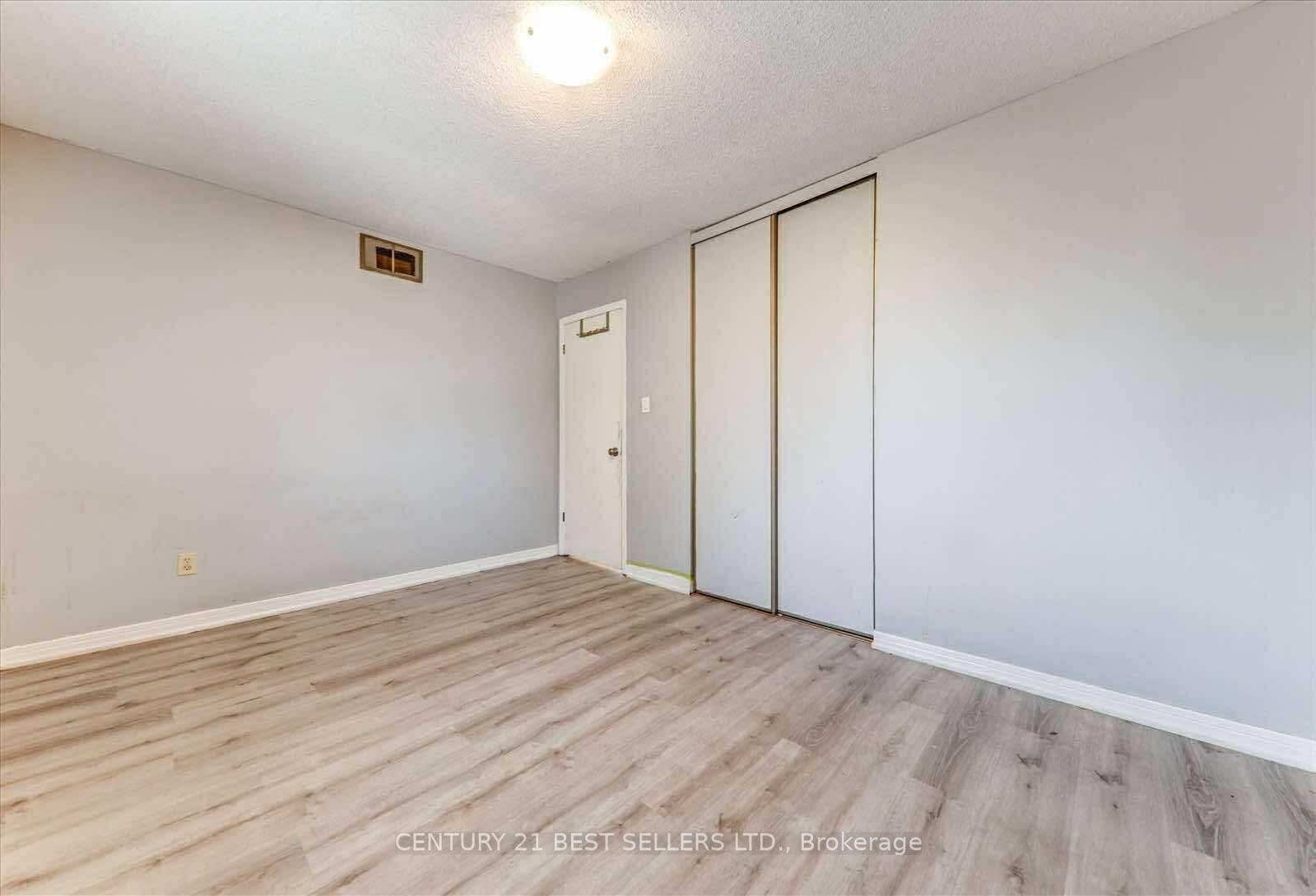 Photo 5 of 5 Hartsfield Drive, Clarington, Courtice — HOMEH