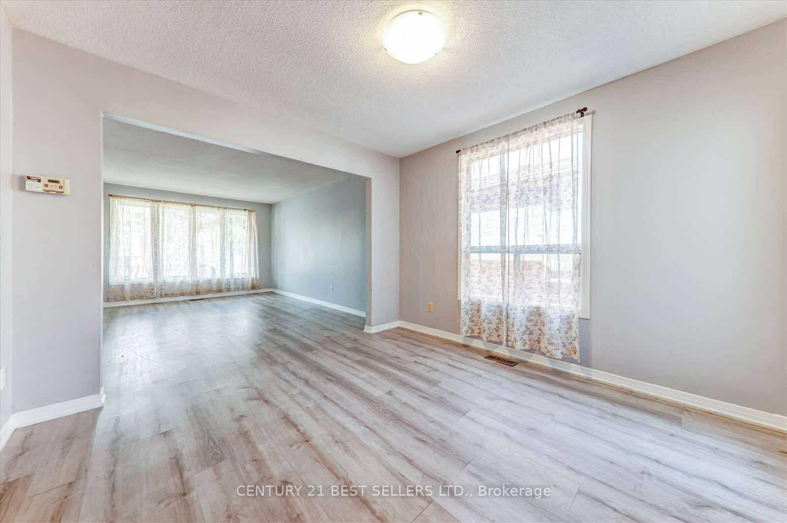 Photo 18 of 5 Hartsfield Drive, Clarington, Courtice — HOMEH