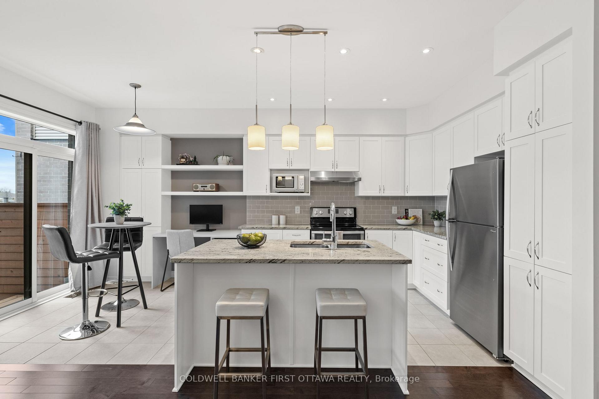 Photo 6 of 802 Carnelian Crescent, Ottawa, Riverside South/Gloucester Glen — HOMEH