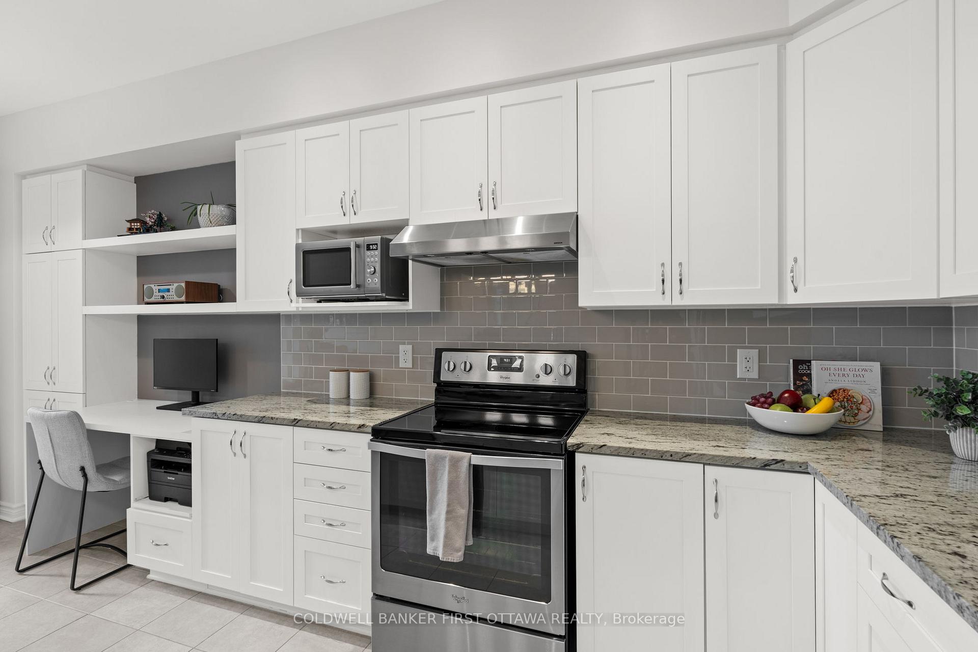 Photo 8 of 802 Carnelian Crescent, Ottawa, Riverside South/Gloucester Glen — HOMEH