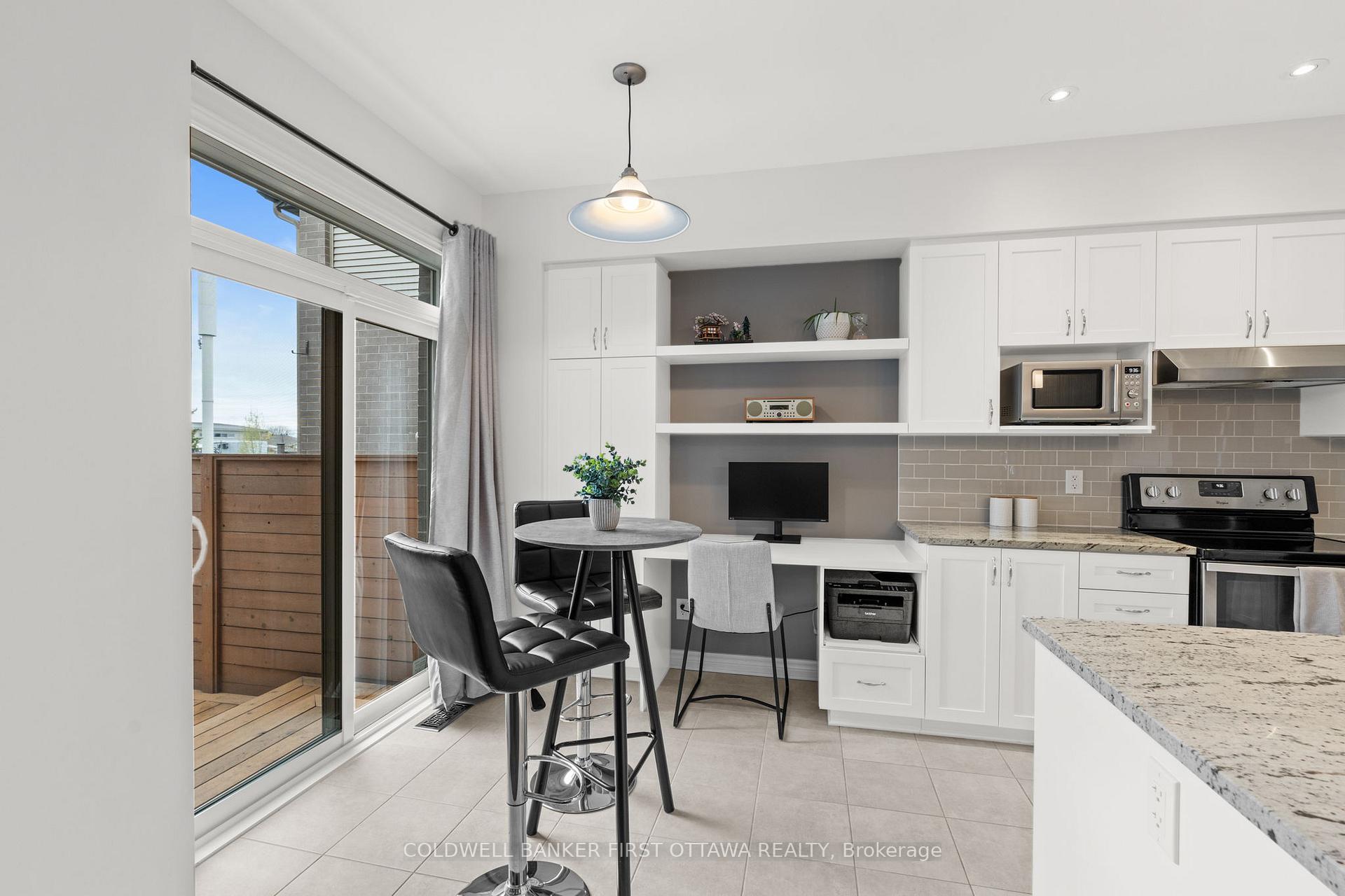 Photo 10 of 802 Carnelian Crescent, Ottawa, Riverside South/Gloucester Glen — HOMEH