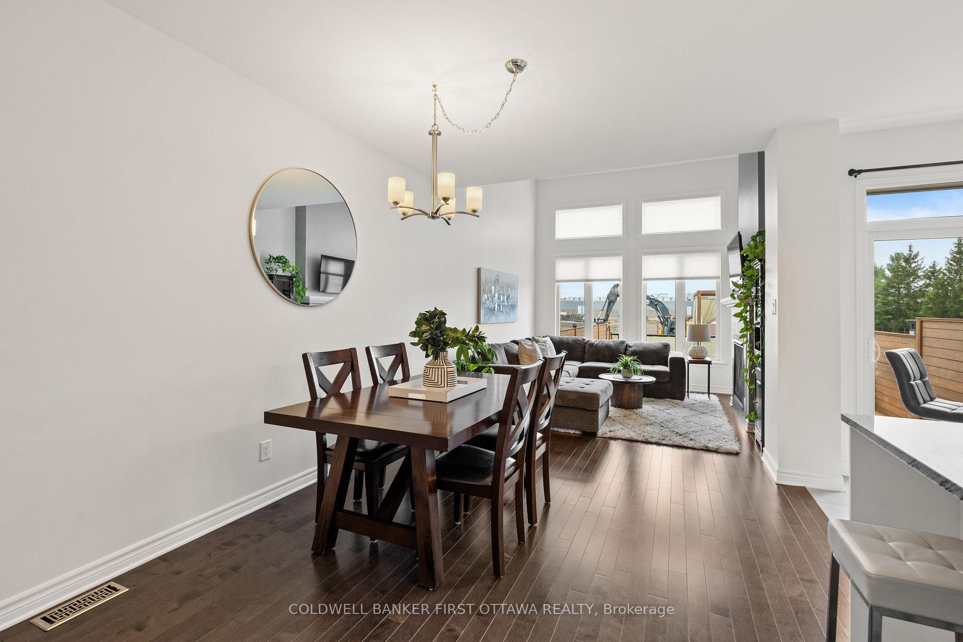 Photo 13 of 802 Carnelian Crescent, Ottawa, Riverside South/Gloucester Glen — HOMEH