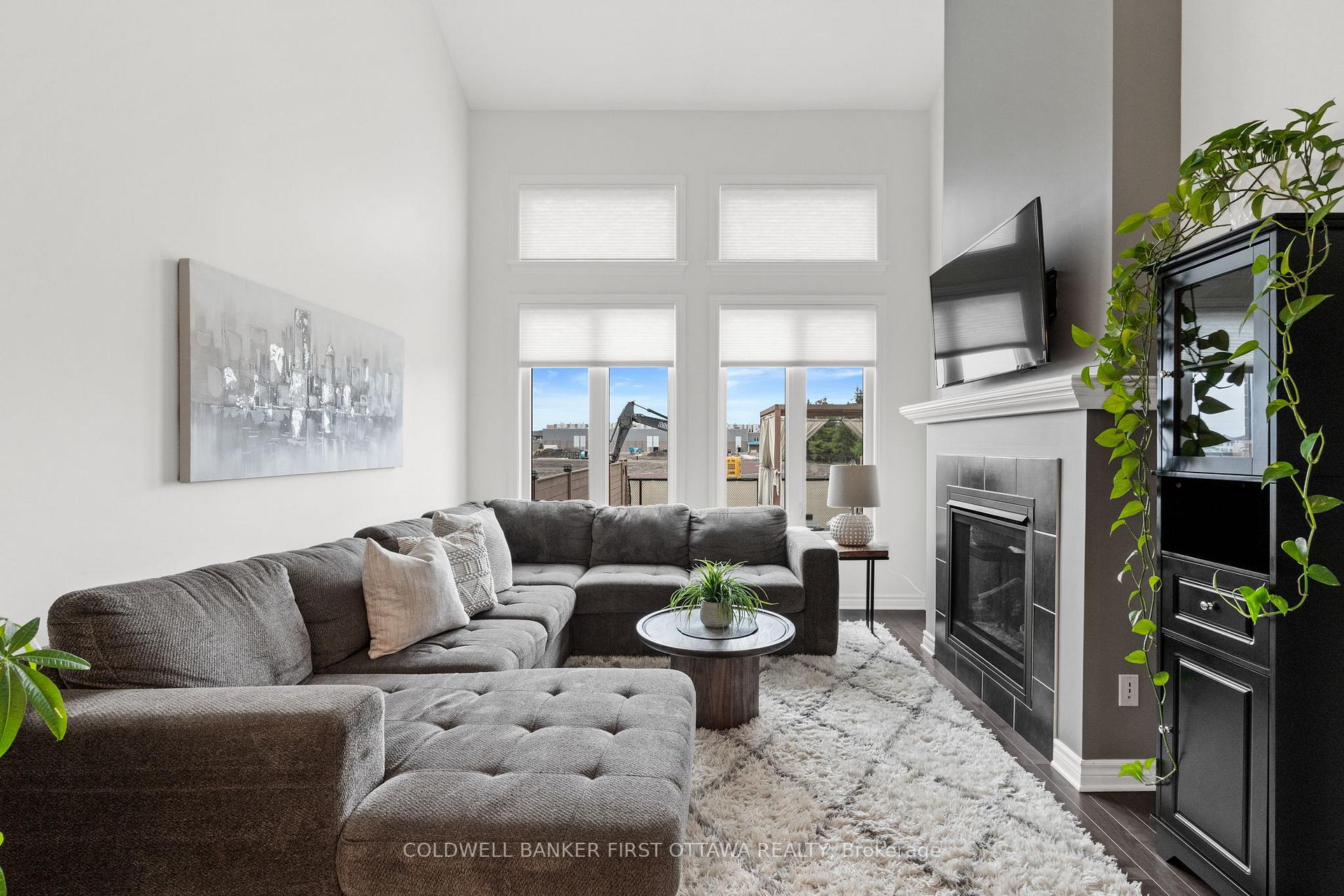 Photo 14 of 802 Carnelian Crescent, Ottawa, Riverside South/Gloucester Glen — HOMEH