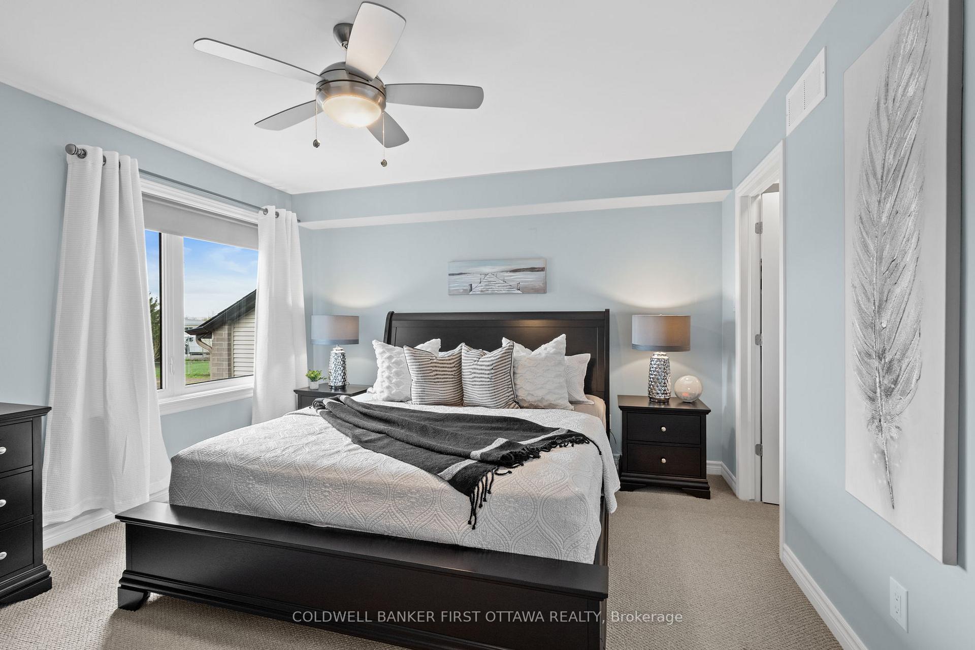 Photo 17 of 802 Carnelian Crescent, Ottawa, Riverside South/Gloucester Glen — HOMEH