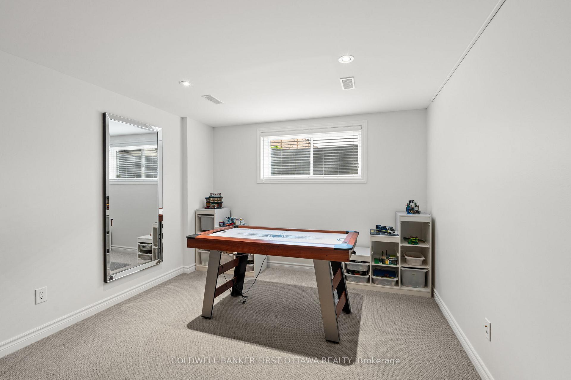 Photo 31 of 802 Carnelian Crescent, Ottawa, Riverside South/Gloucester Glen — HOMEH