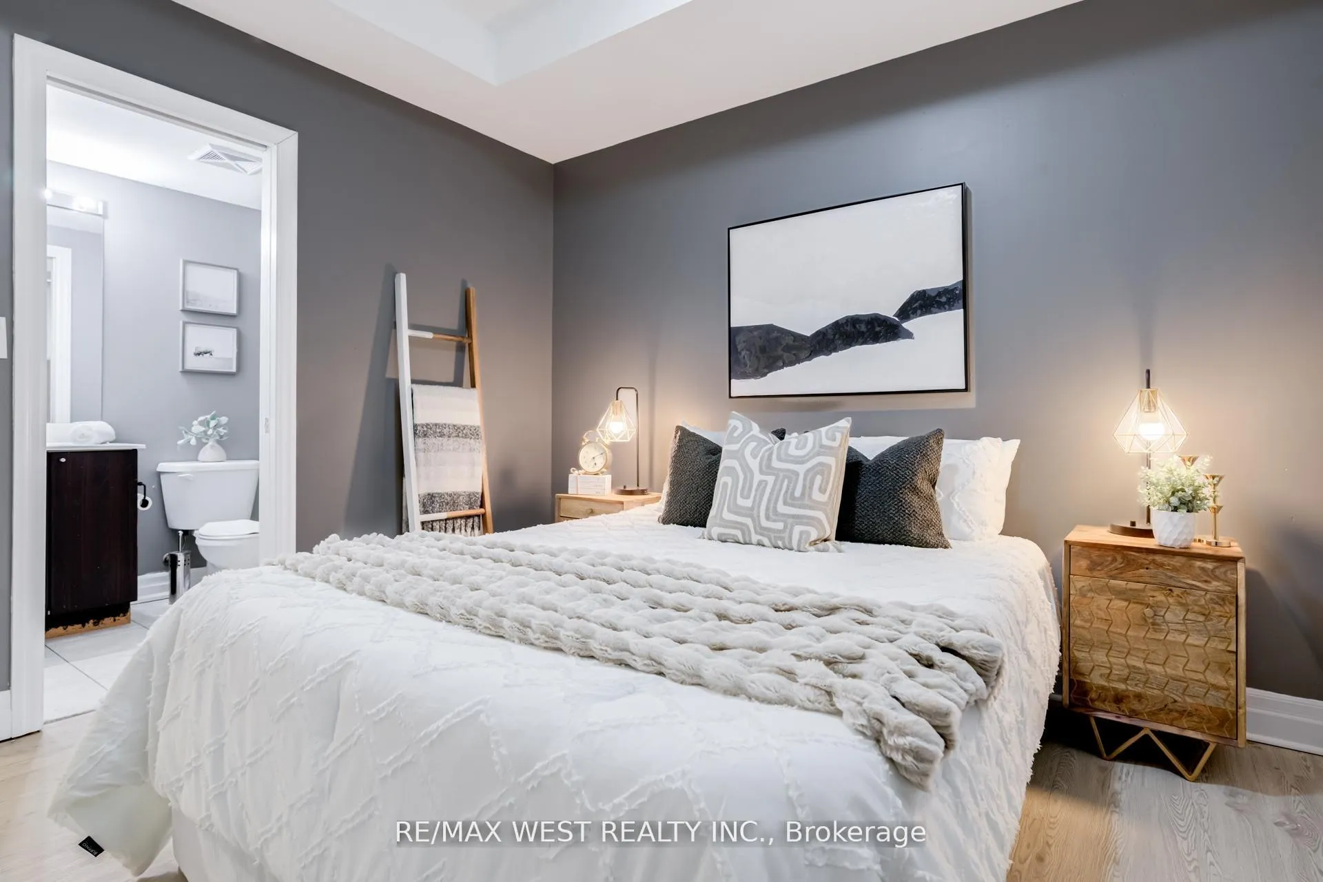 Photo 9 of Unit 101, 45 Sousa Mendes Street, Toronto, Dovercourt-Wallace Emerson-Junction — HOMEH