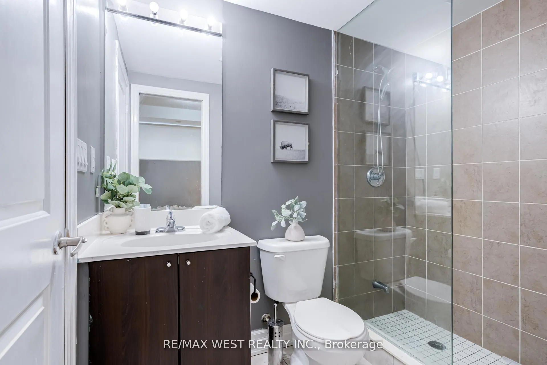 Photo 11 of Unit 101, 45 Sousa Mendes Street, Toronto, Dovercourt-Wallace Emerson-Junction — HOMEH