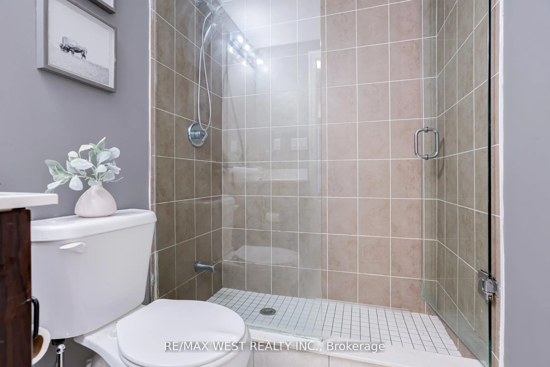 Photo 12 of Unit 101, 45 Sousa Mendes Street, Toronto, Dovercourt-Wallace Emerson-Junction — HOMEH